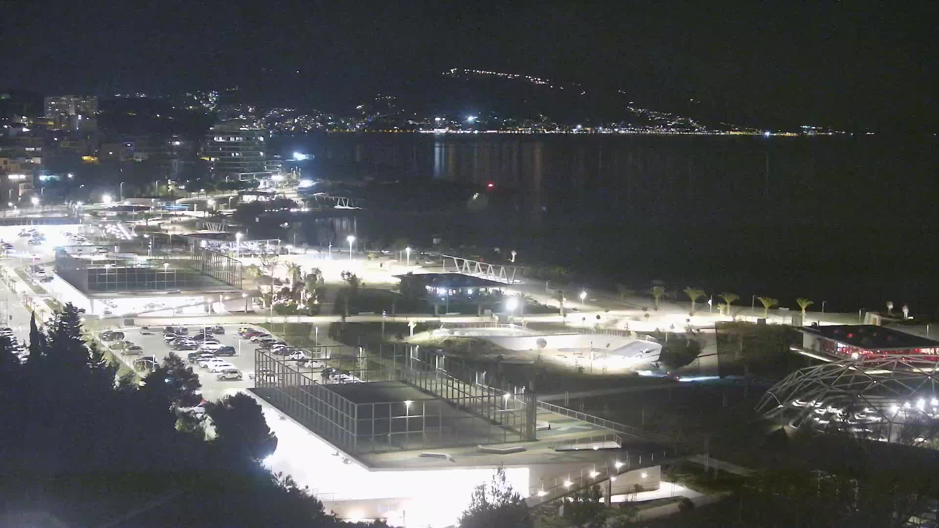 Plaža Žnjan in športni objekti – Split