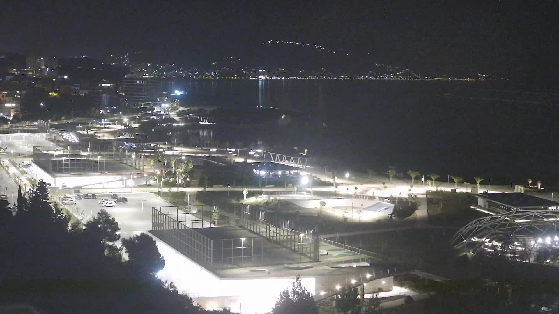 Plaža Žnjan in športni objekti – Split