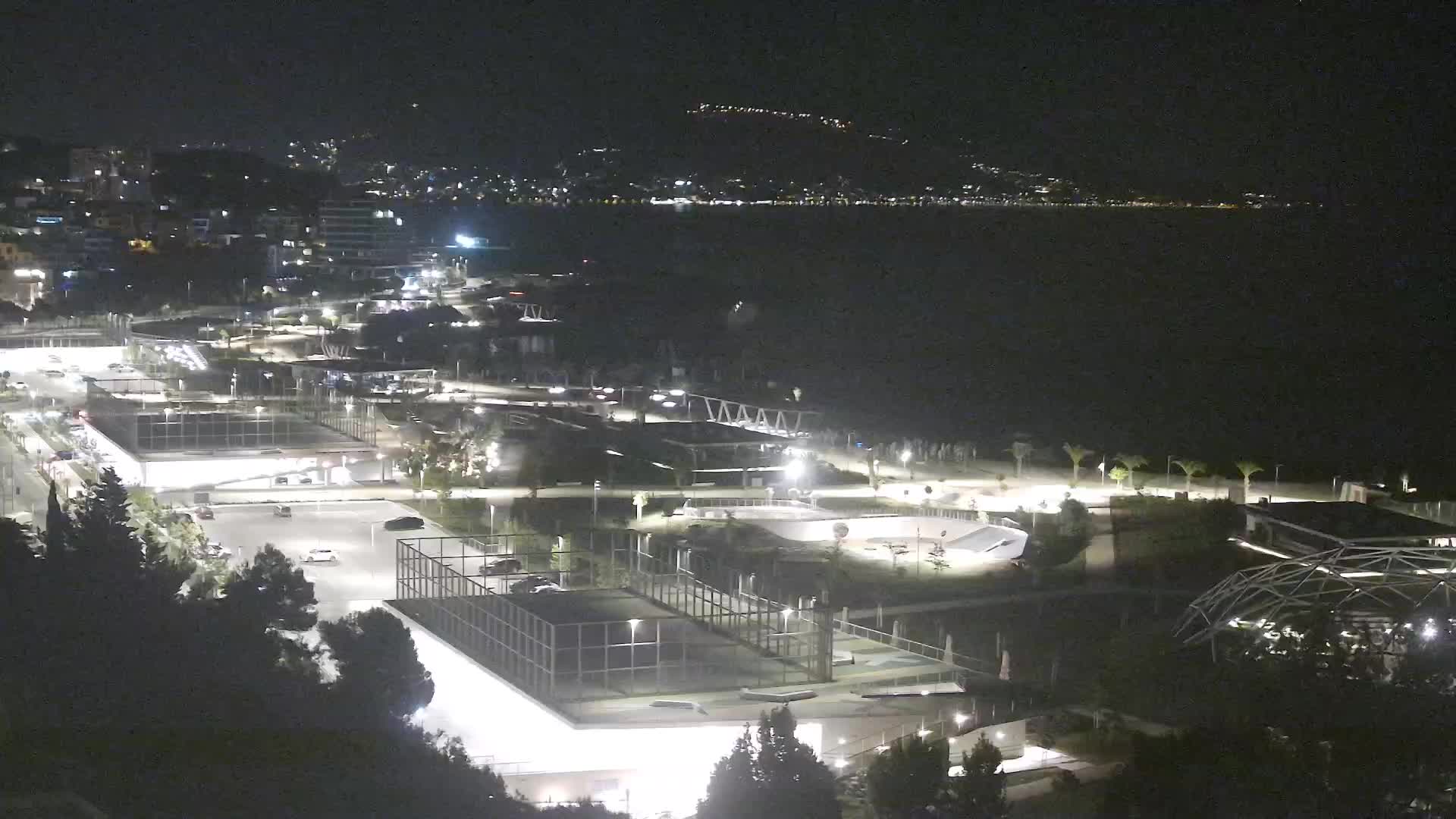 Plaža Žnjan in športni objekti – Split