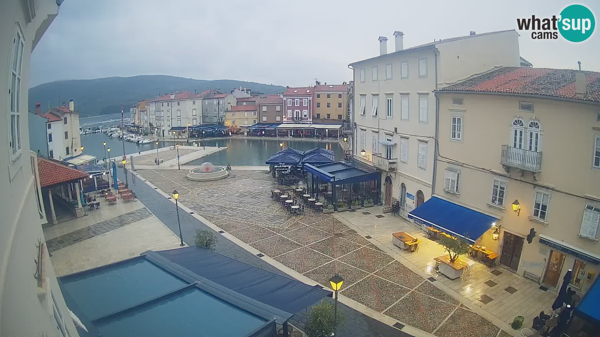 LIVE cam Cres city – main square and “mandrač” – Cres island – Croatia