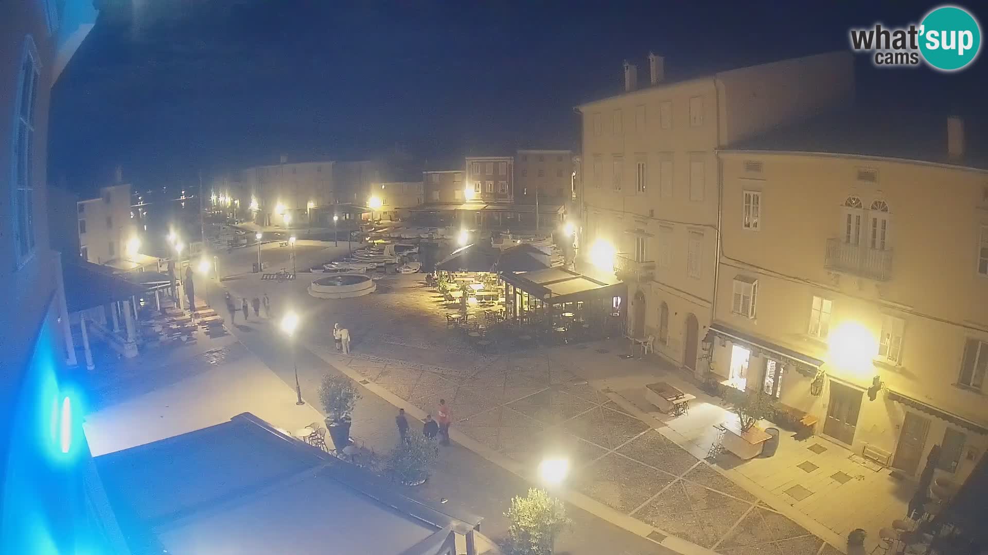 LIVE cam Cres city – place principale et “mandrač” – île de Cres – Croatie