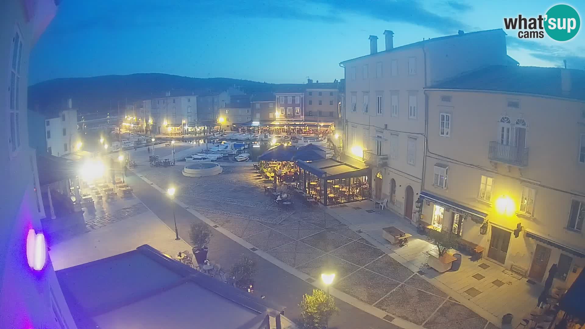 LIVE cam Cres city – main square and “mandrač” – Cres island – Croatia
