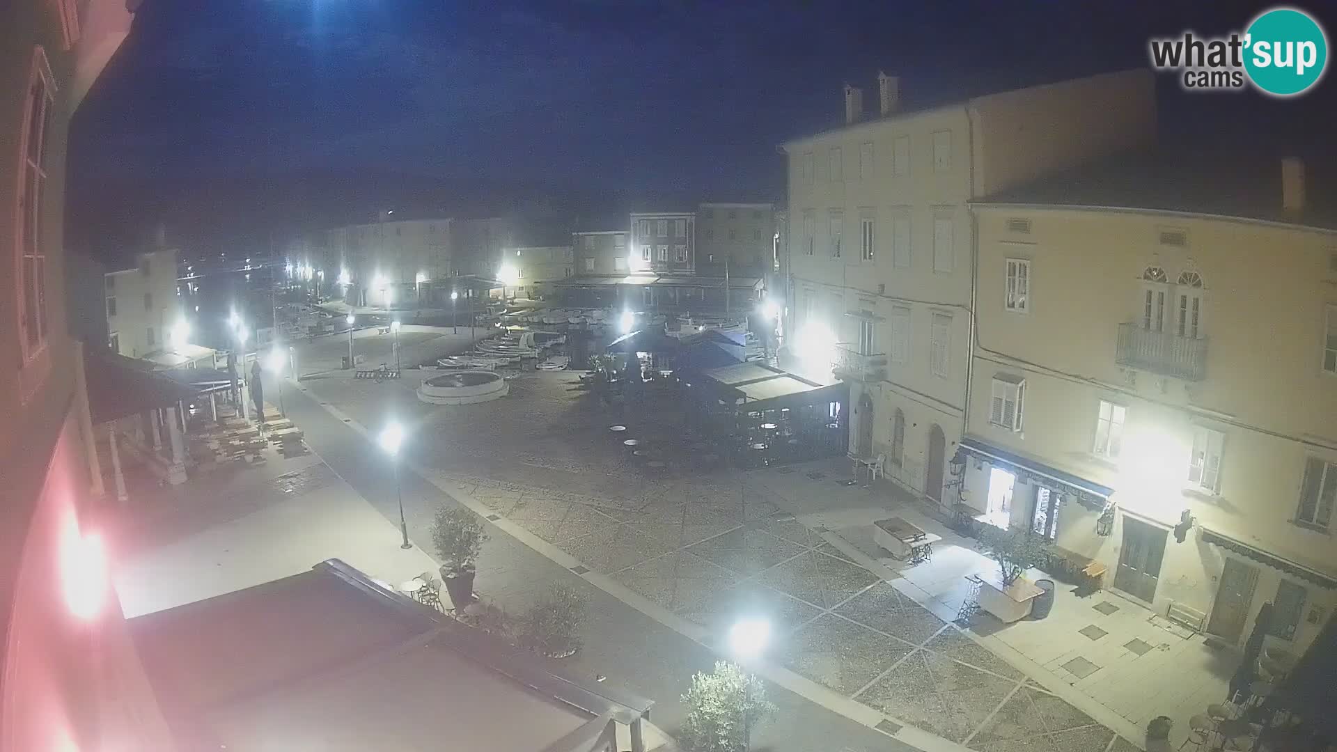 LIVE cam Cres città – piazza principale e “mandrač” – isola di Cherso – Croazia