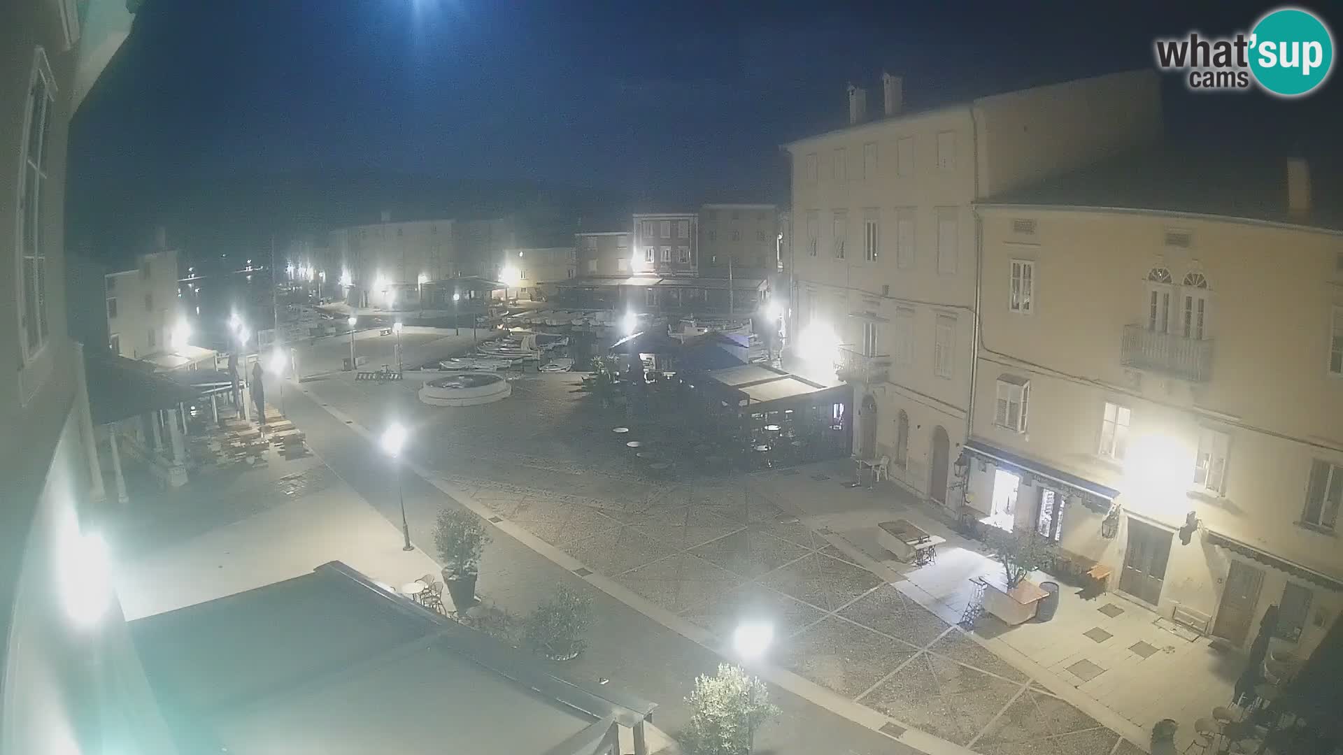 LIVE cam Cres città – piazza principale e “mandrač” – isola di Cherso – Croazia