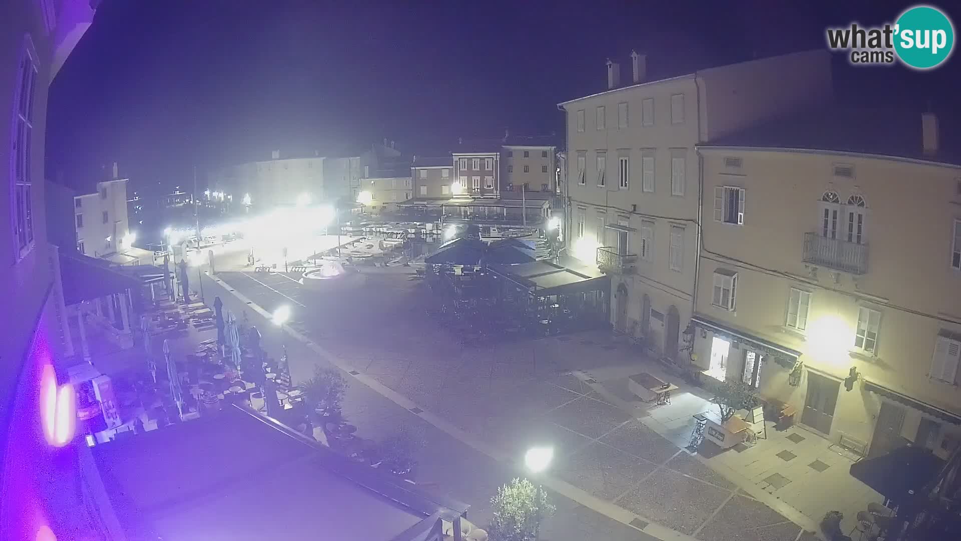 LIVE cam Cres city – place principale et “mandrač” – île de Cres – Croatie