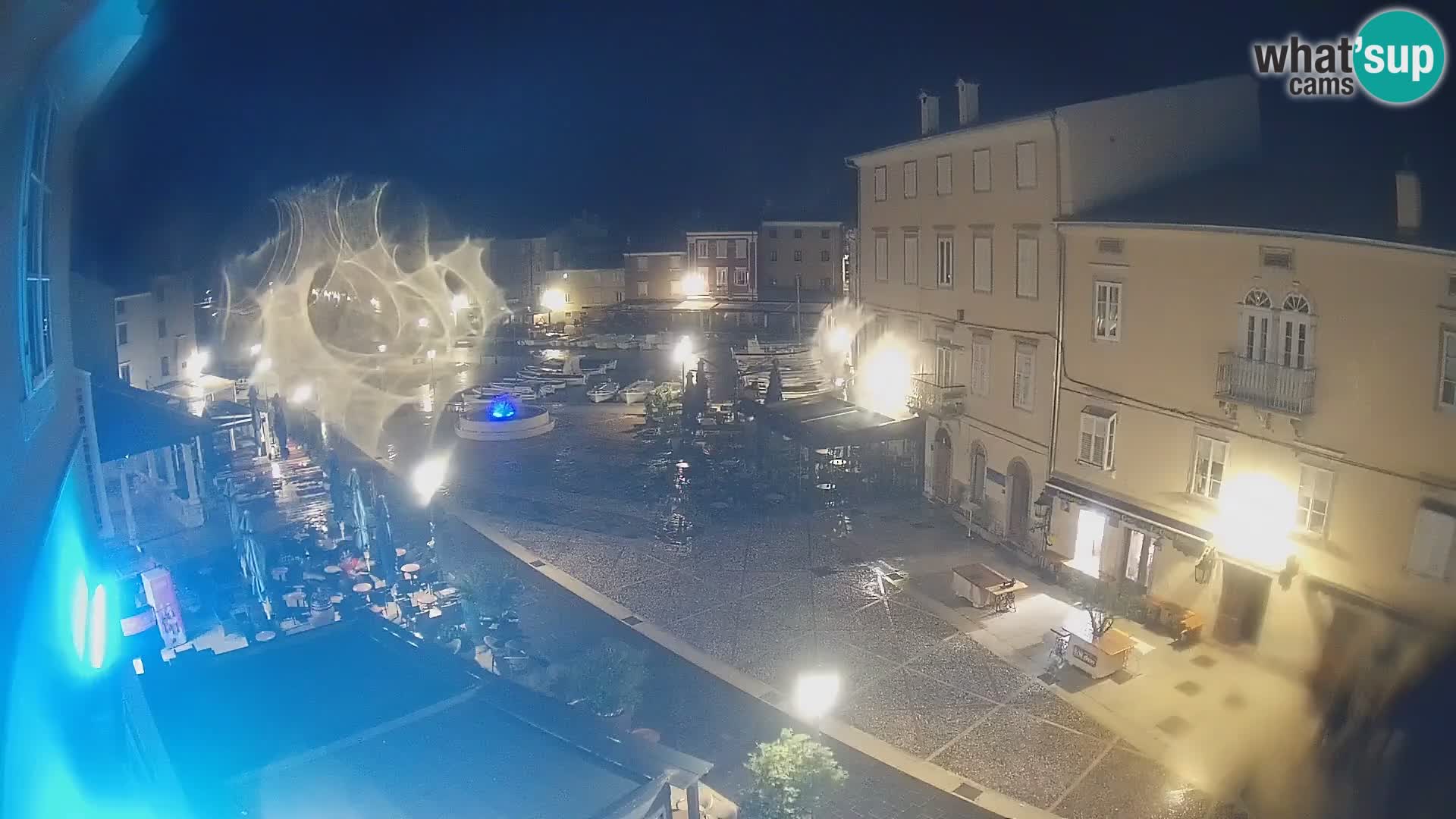 LIVE cam Cres Stadt – Hauptplatz und “mandrač” – Cres Insel – Kroatien