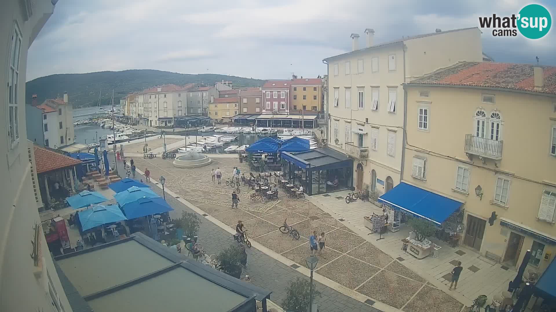 LIVE cam Cres city – main square and “mandrač” – Cres island – Croatia