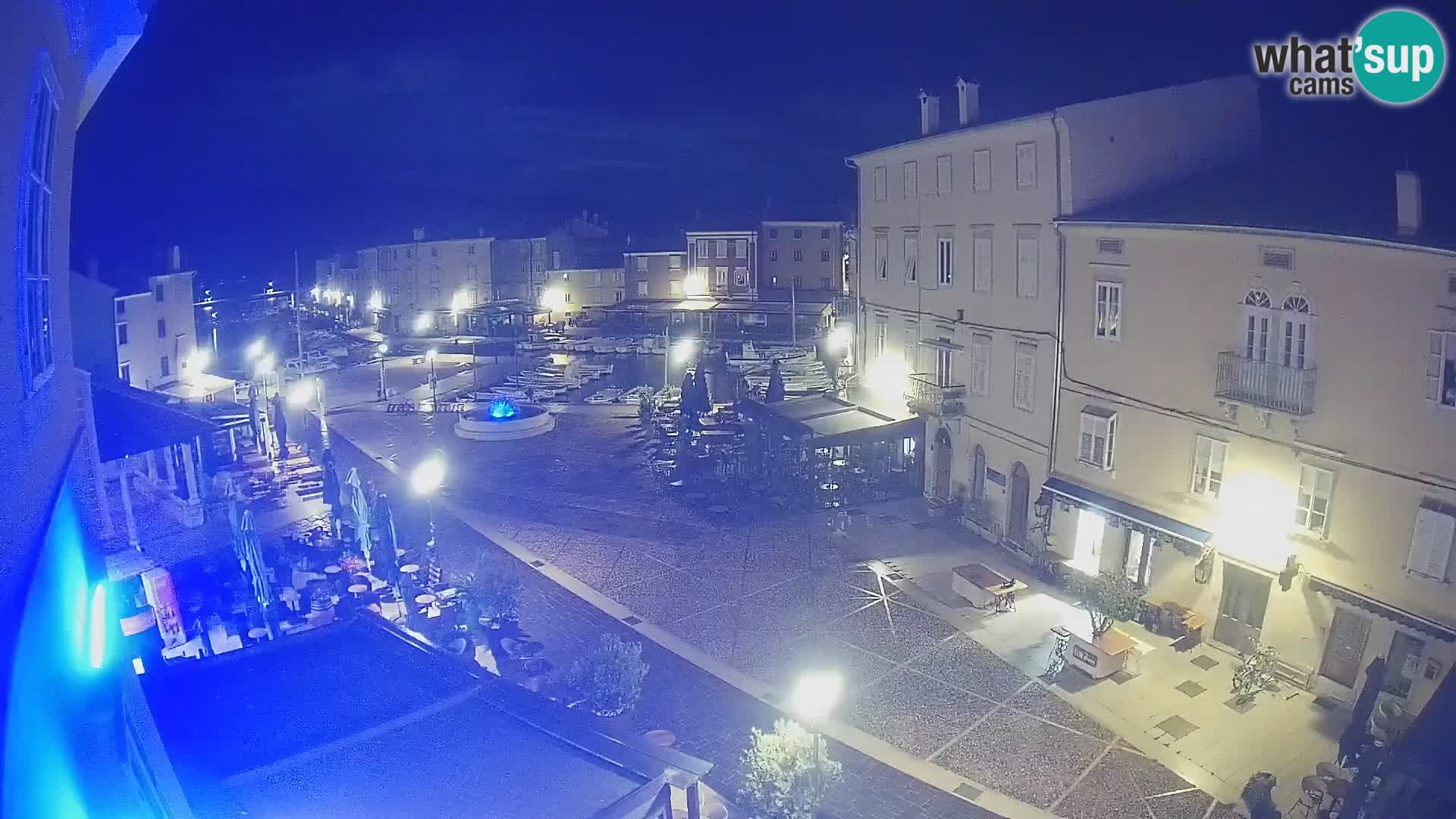 LIVE cam Cres Stadt – Hauptplatz und “mandrač” – Cres Insel – Kroatien