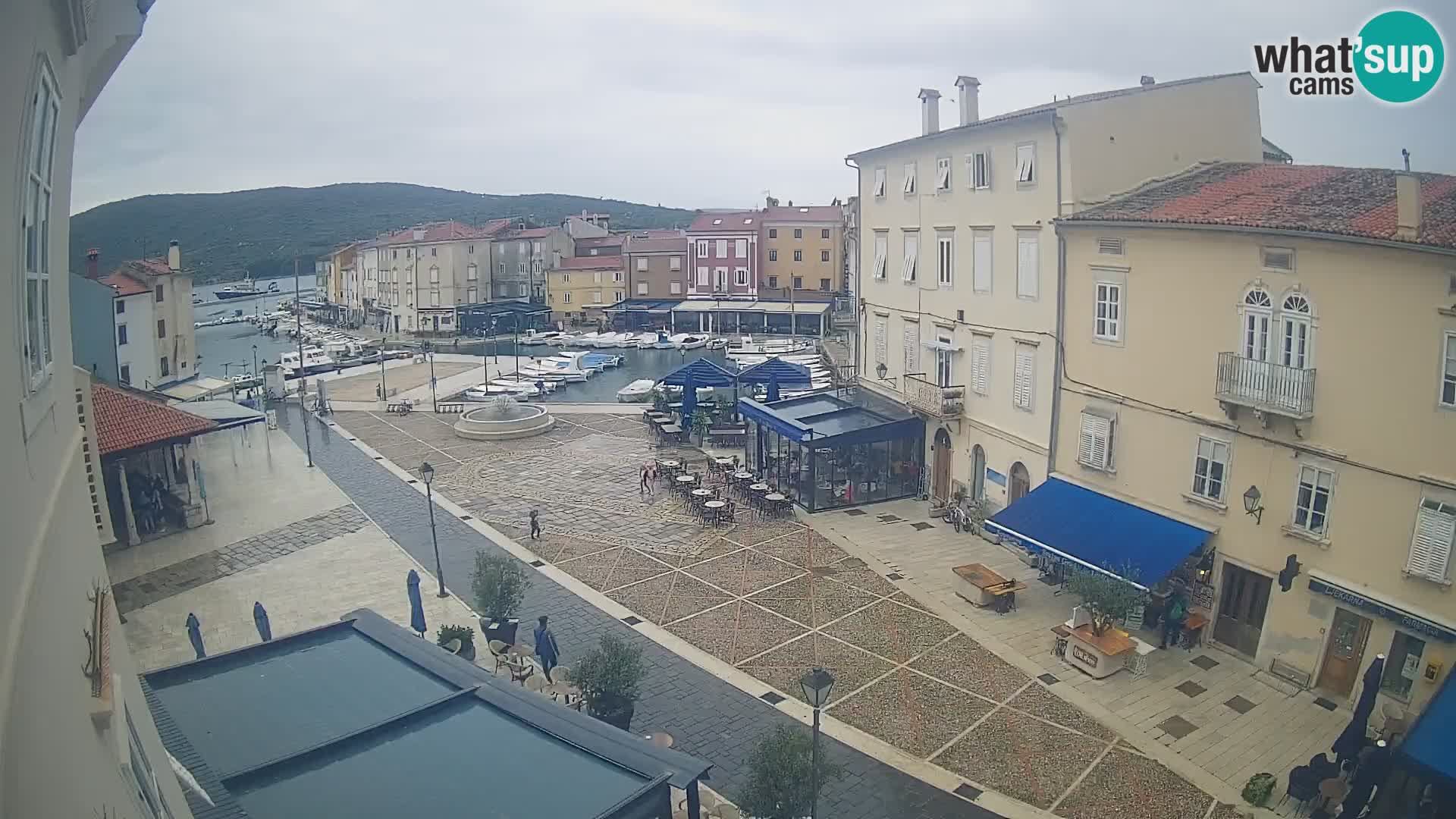 LIVE cam Cres city – main square and “mandrač” – Cres island – Croatia