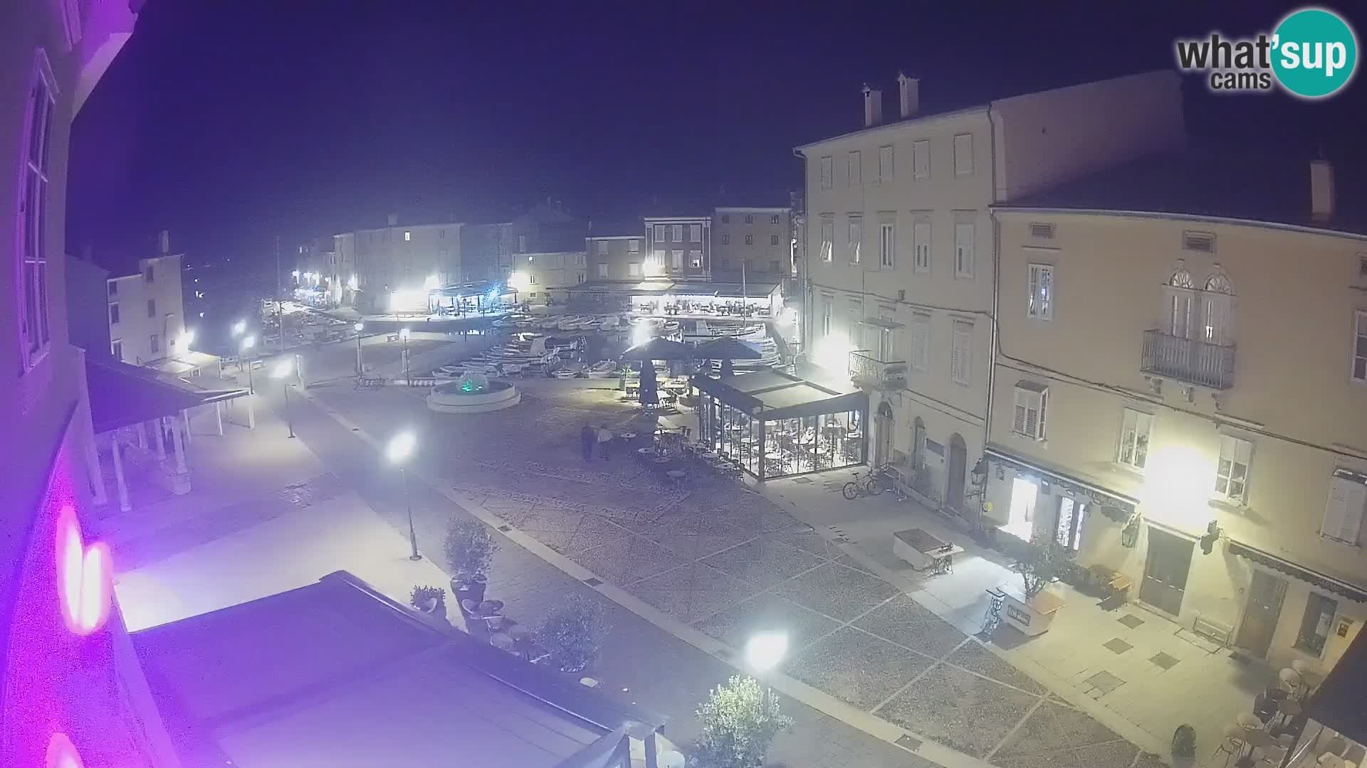 LIVE cam Cres città – piazza principale e “mandrač” – isola di Cherso – Croazia