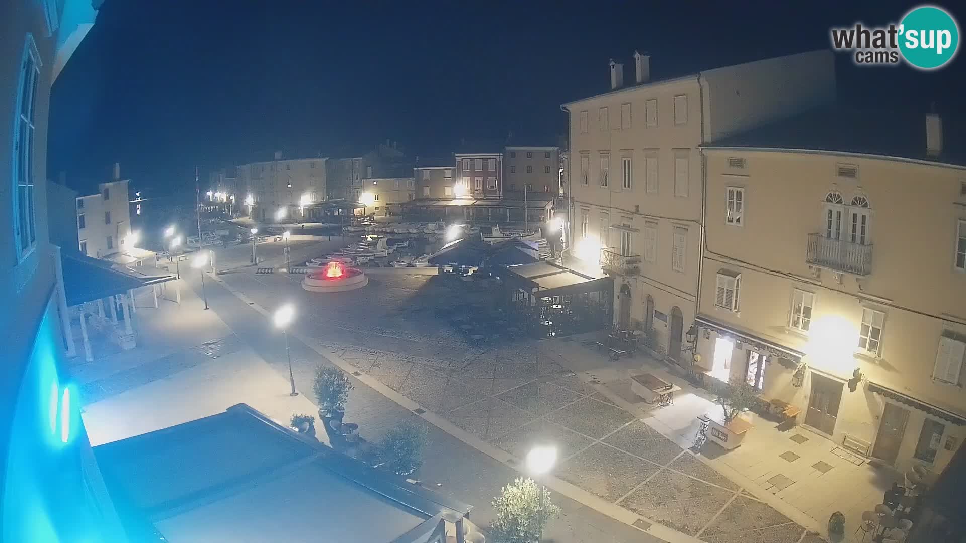 LIVE cam Cres città – piazza principale e “mandrač” – isola di Cherso – Croazia