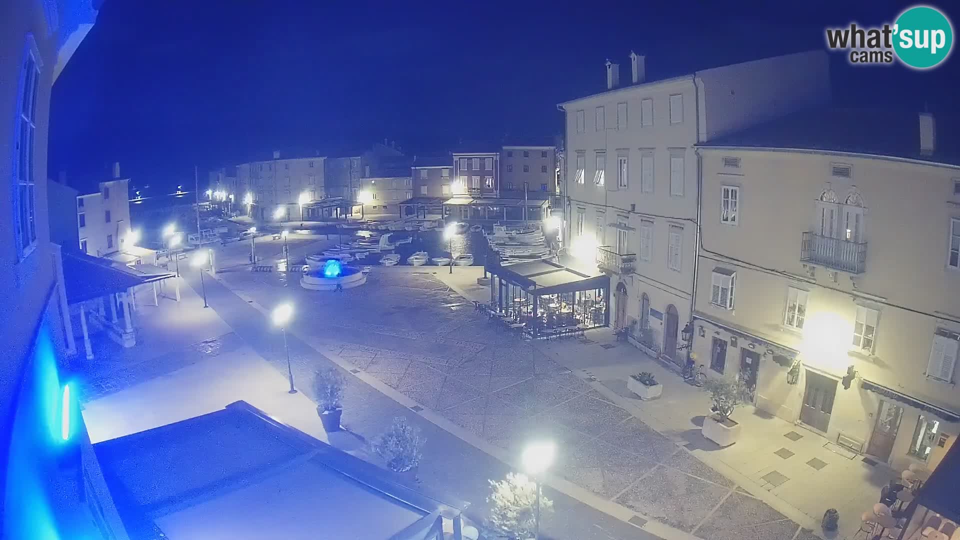 LIVE cam Cres Stadt – Hauptplatz und “mandrač” – Cres Insel – Kroatien