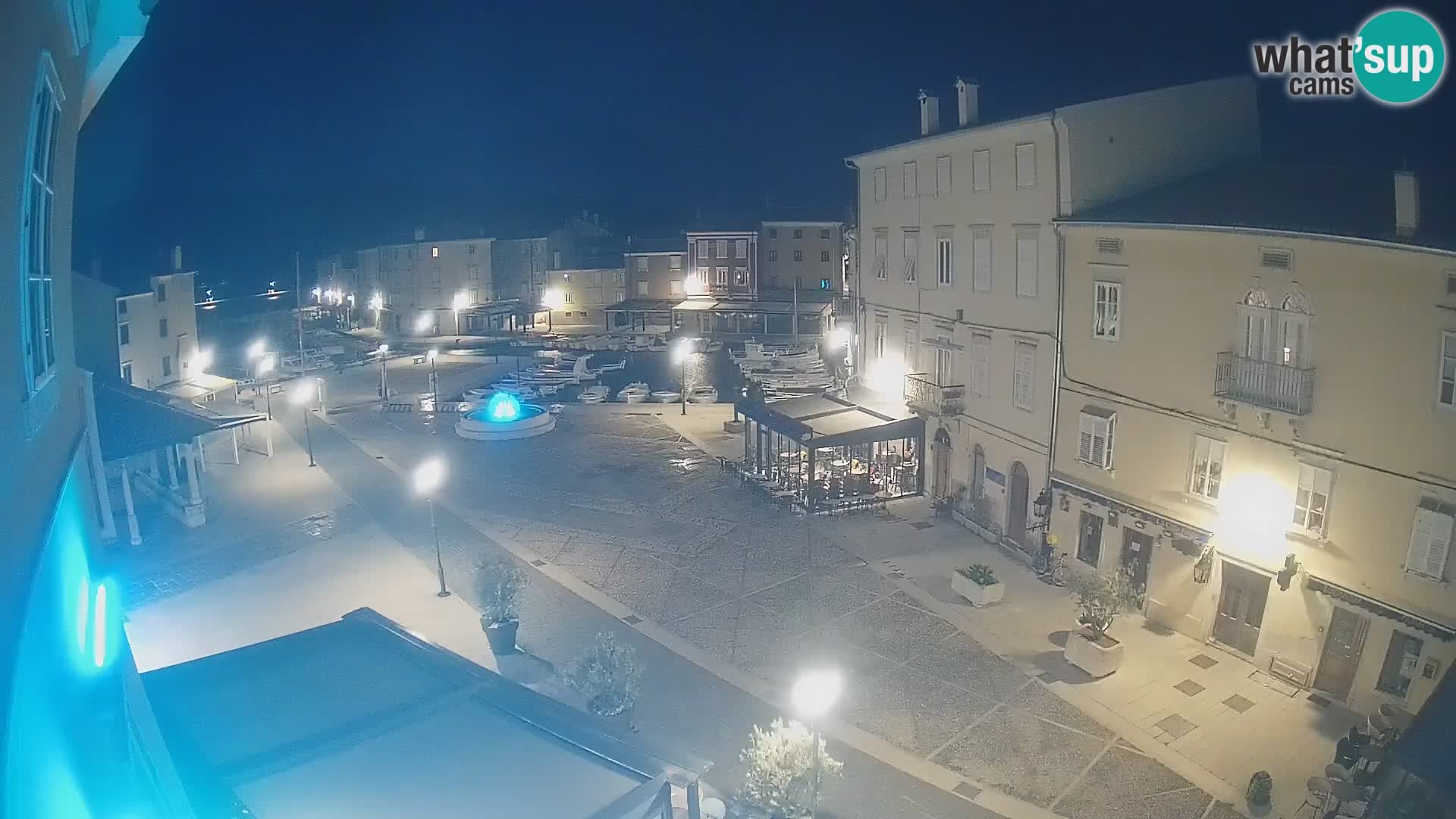 LIVE cam Cres Stadt – Hauptplatz und “mandrač” – Cres Insel – Kroatien