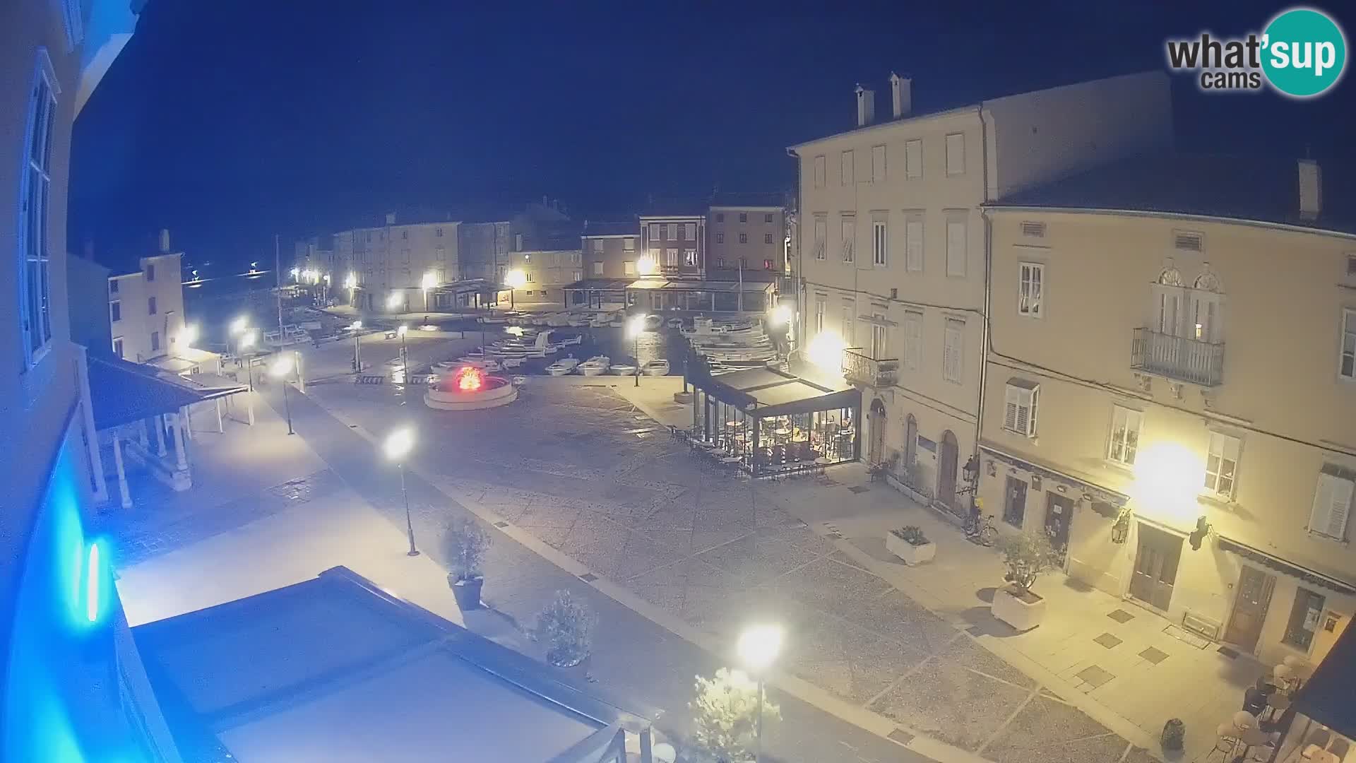 LIVE cam Cres città – piazza principale e “mandrač” – isola di Cherso – Croazia