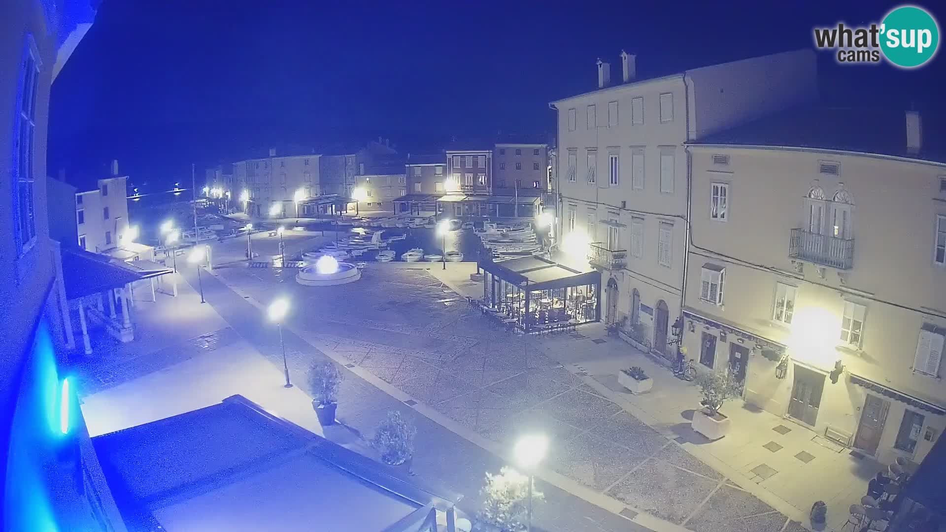 LIVE cam Cres città – piazza principale e “mandrač” – isola di Cherso – Croazia