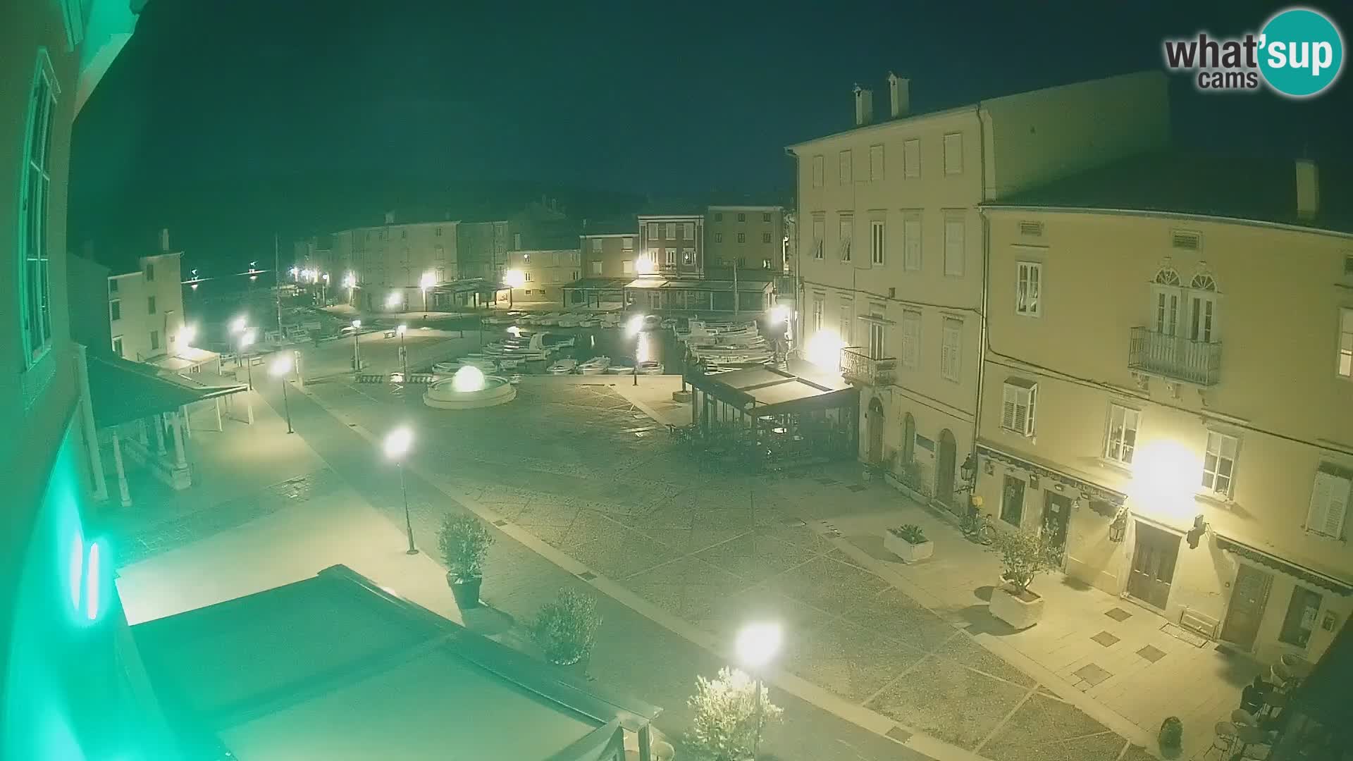 LIVE cam Cres Stadt – Hauptplatz und “mandrač” – Cres Insel – Kroatien