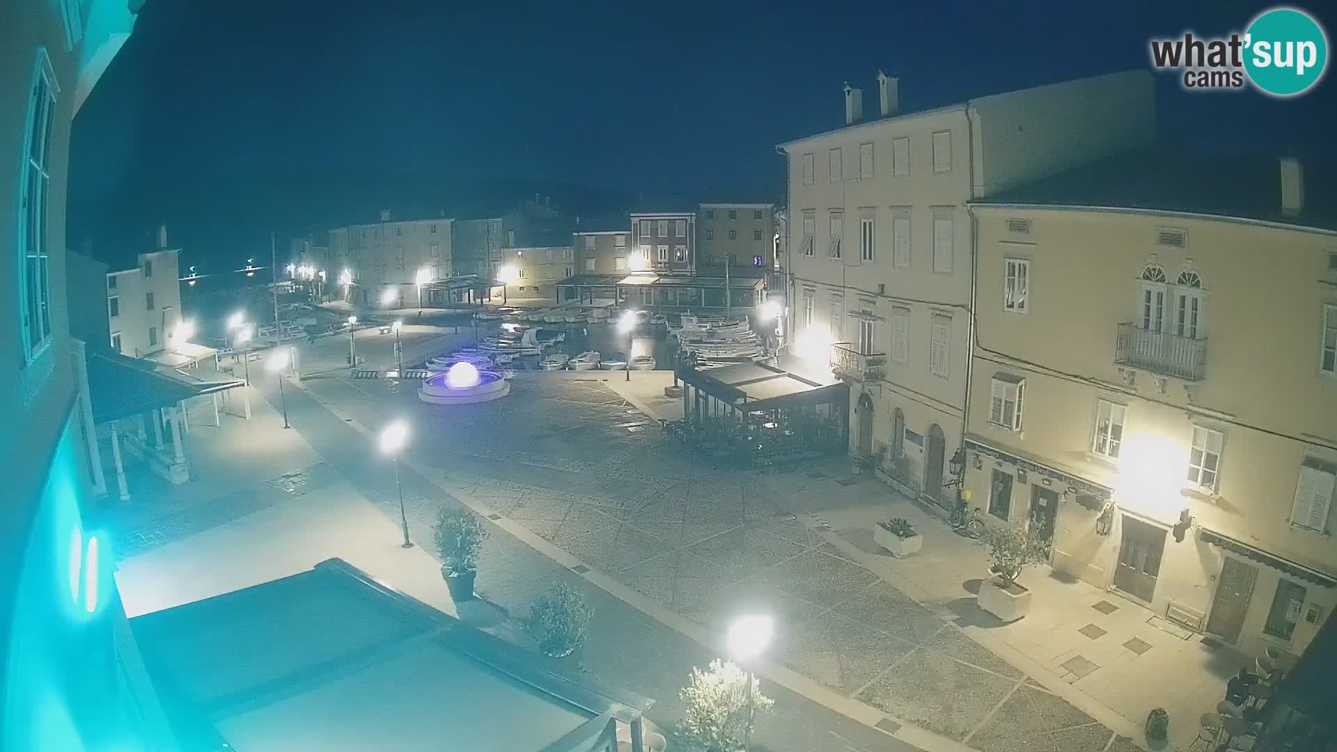 LIVE cam Cres Stadt – Hauptplatz und “mandrač” – Cres Insel – Kroatien