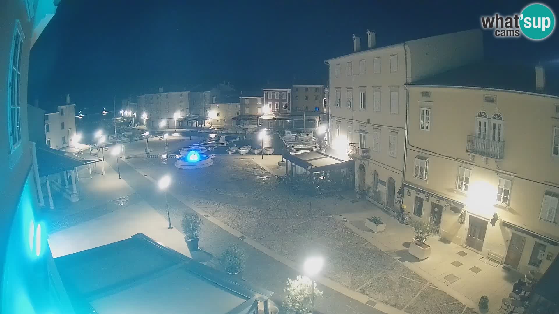 LIVE cam Cres città – piazza principale e “mandrač” – isola di Cherso – Croazia