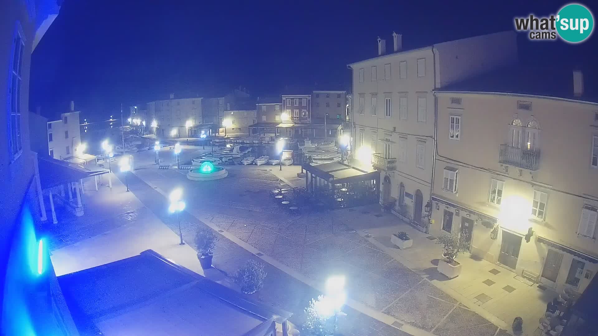 LIVE cam Cres città – piazza principale e “mandrač” – isola di Cherso – Croazia