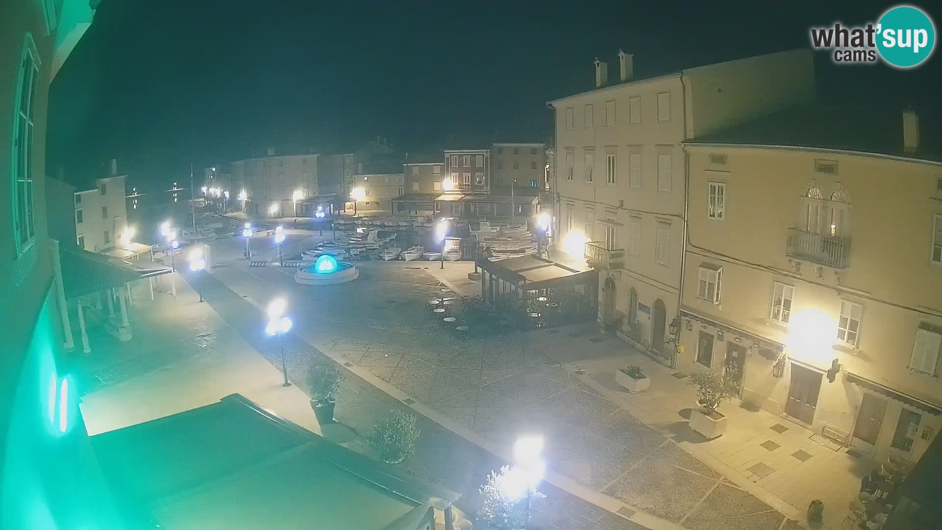 LIVE cam Cres Stadt – Hauptplatz und “mandrač” – Cres Insel – Kroatien