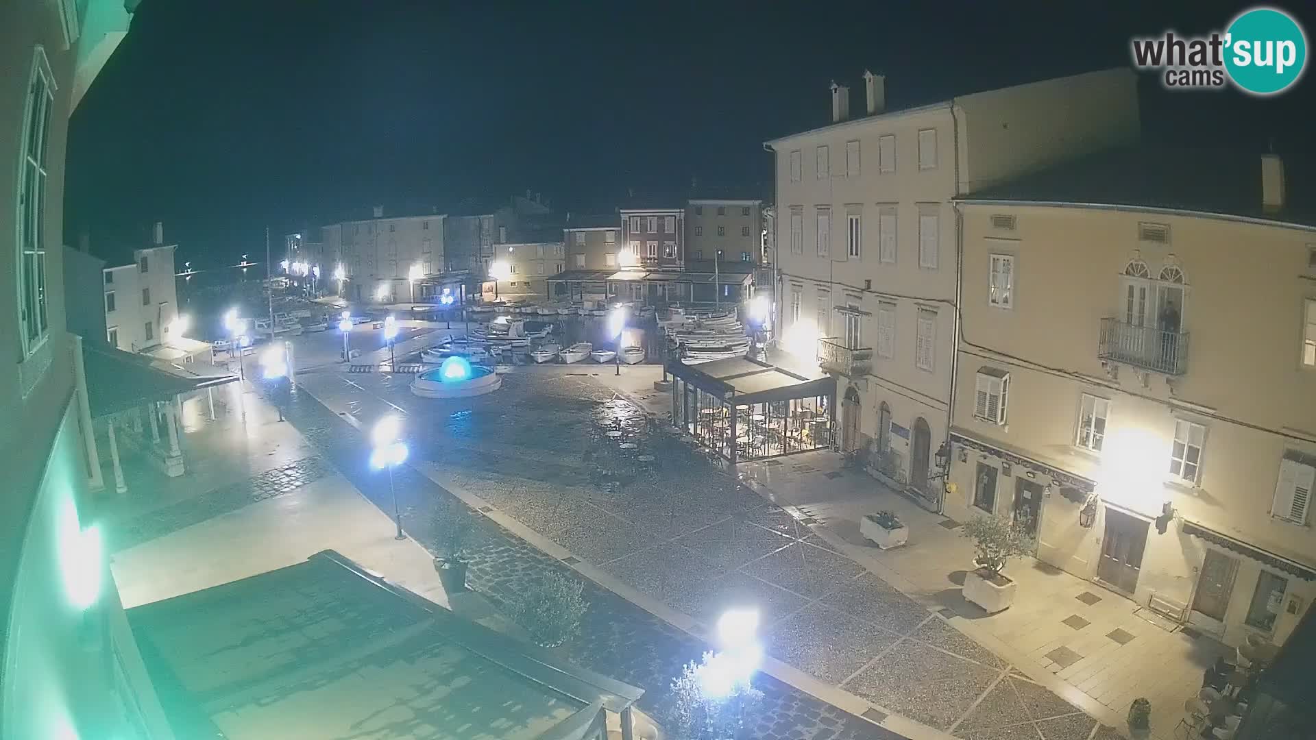 LIVE cam Cres città – piazza principale e “mandrač” – isola di Cherso – Croazia