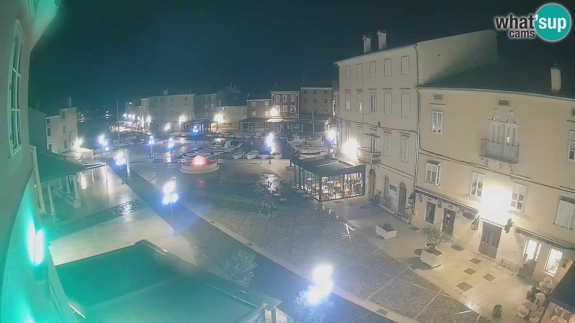 LIVE cam Cres Stadt – Hauptplatz und “mandrač” – Cres Insel – Kroatien