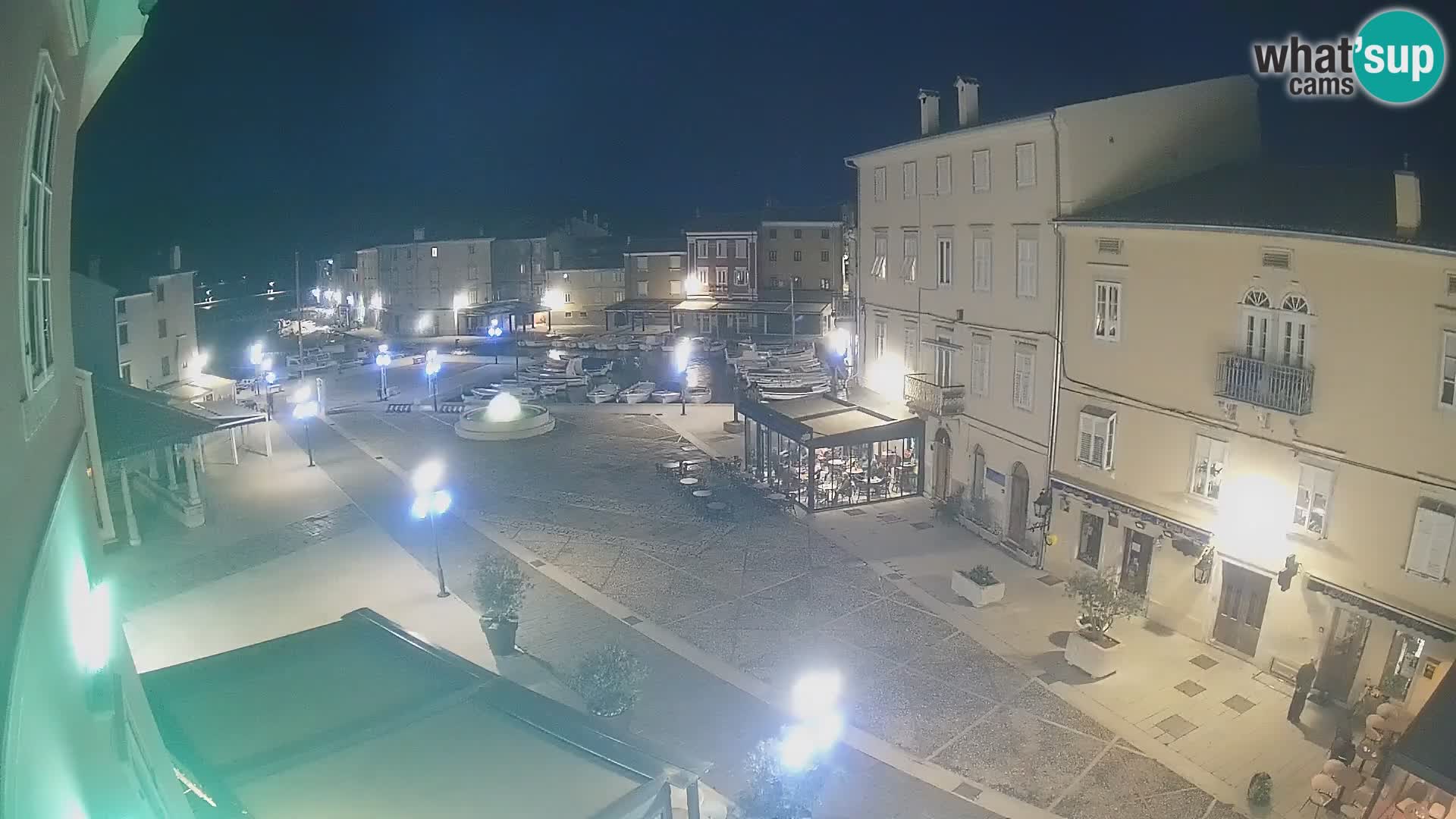 LIVE cam Cres Stadt – Hauptplatz und “mandrač” – Cres Insel – Kroatien