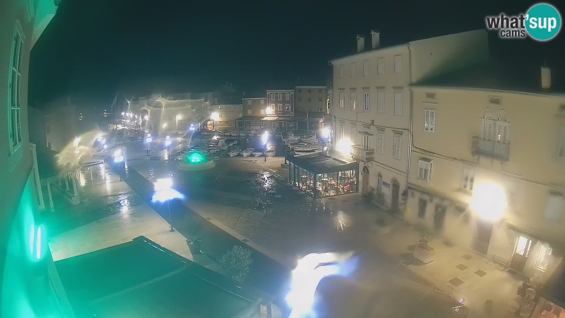 LIVE cam Cres città – piazza principale e “mandrač” – isola di Cherso – Croazia