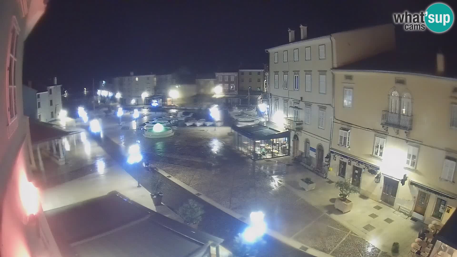 LIVE cam Cres Stadt – Hauptplatz und “mandrač” – Cres Insel – Kroatien