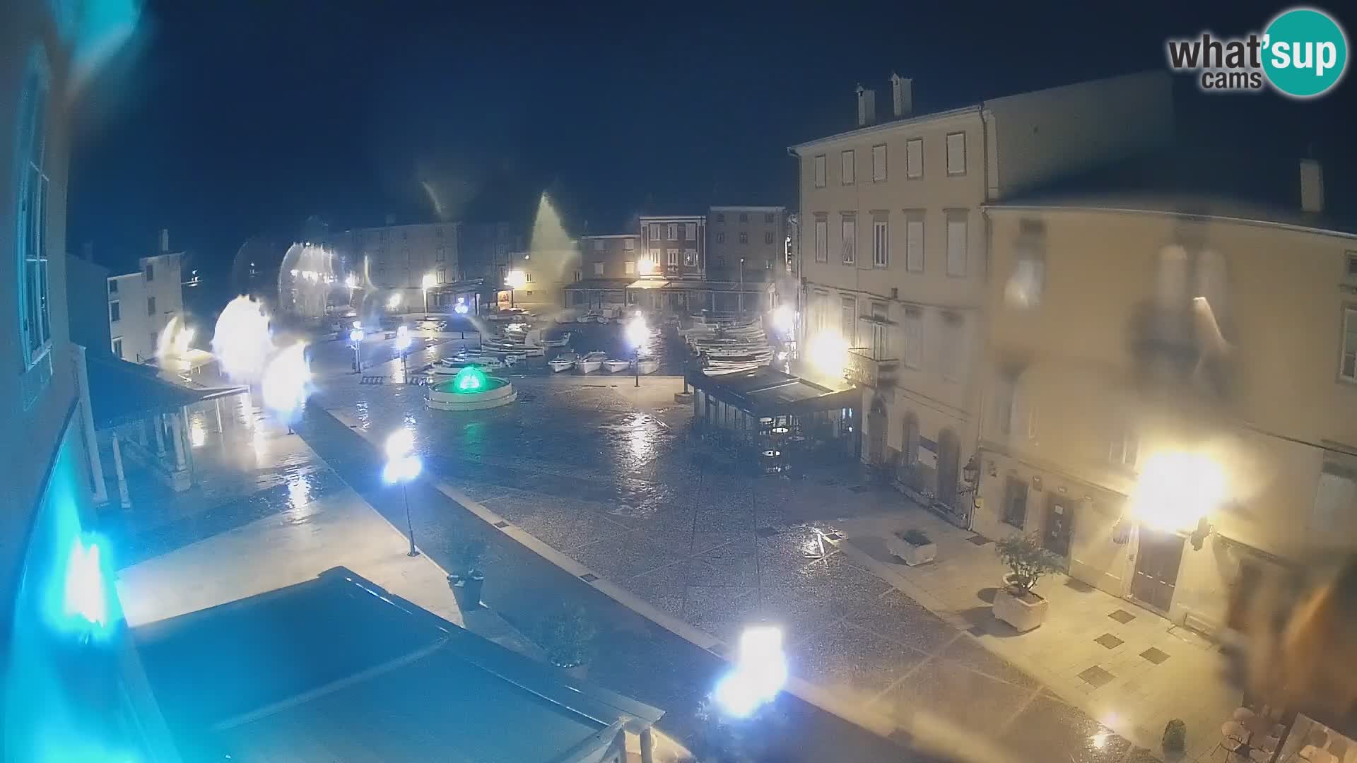 LIVE cam Cres Stadt – Hauptplatz und “mandrač” – Cres Insel – Kroatien