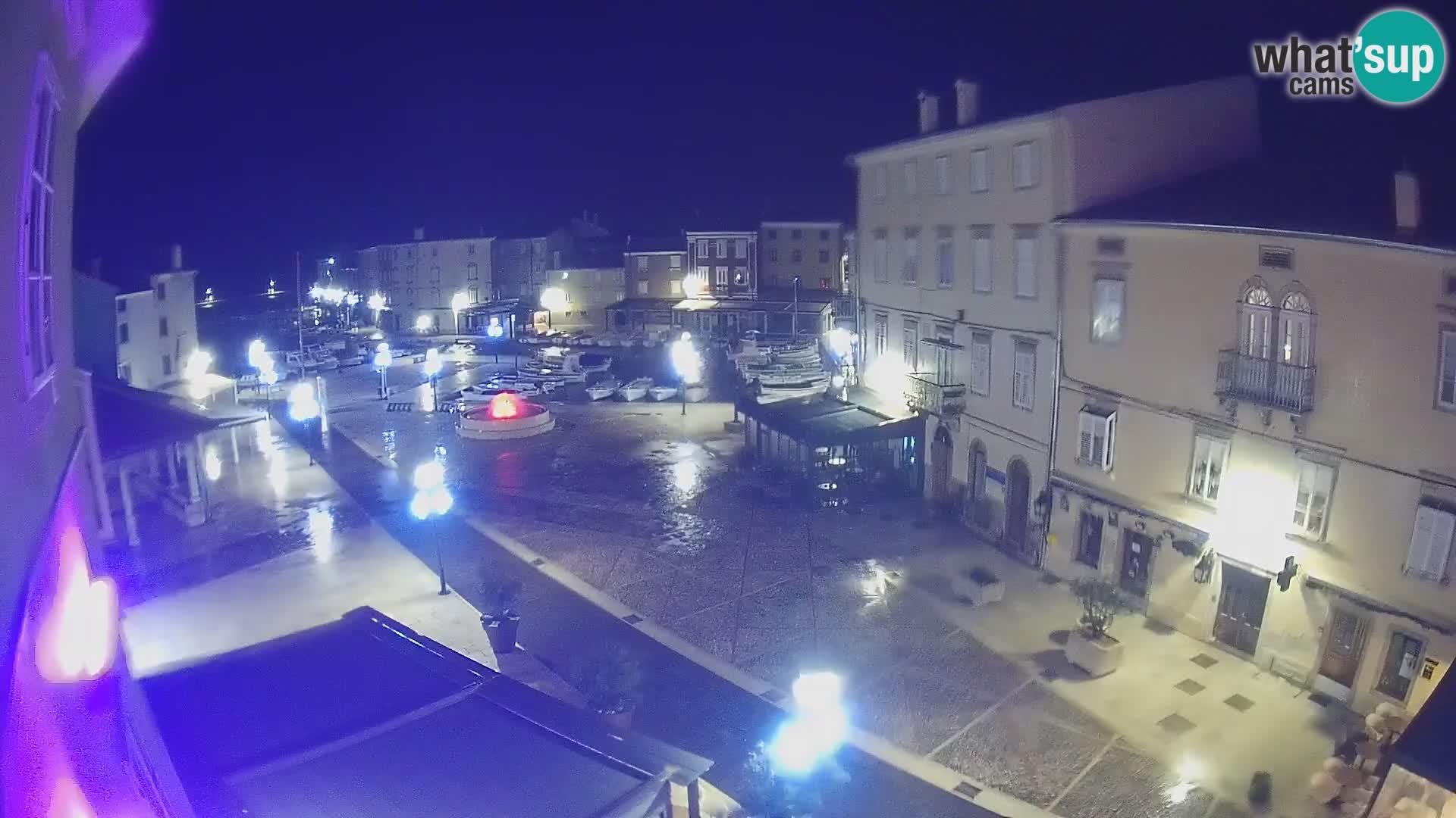 LIVE cam Cres Stadt – Hauptplatz und “mandrač” – Cres Insel – Kroatien