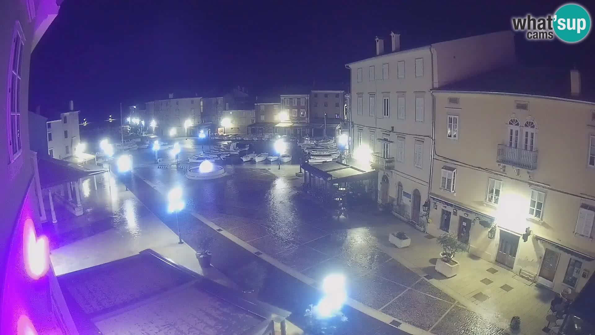 LIVE cam Cres Stadt – Hauptplatz und “mandrač” – Cres Insel – Kroatien