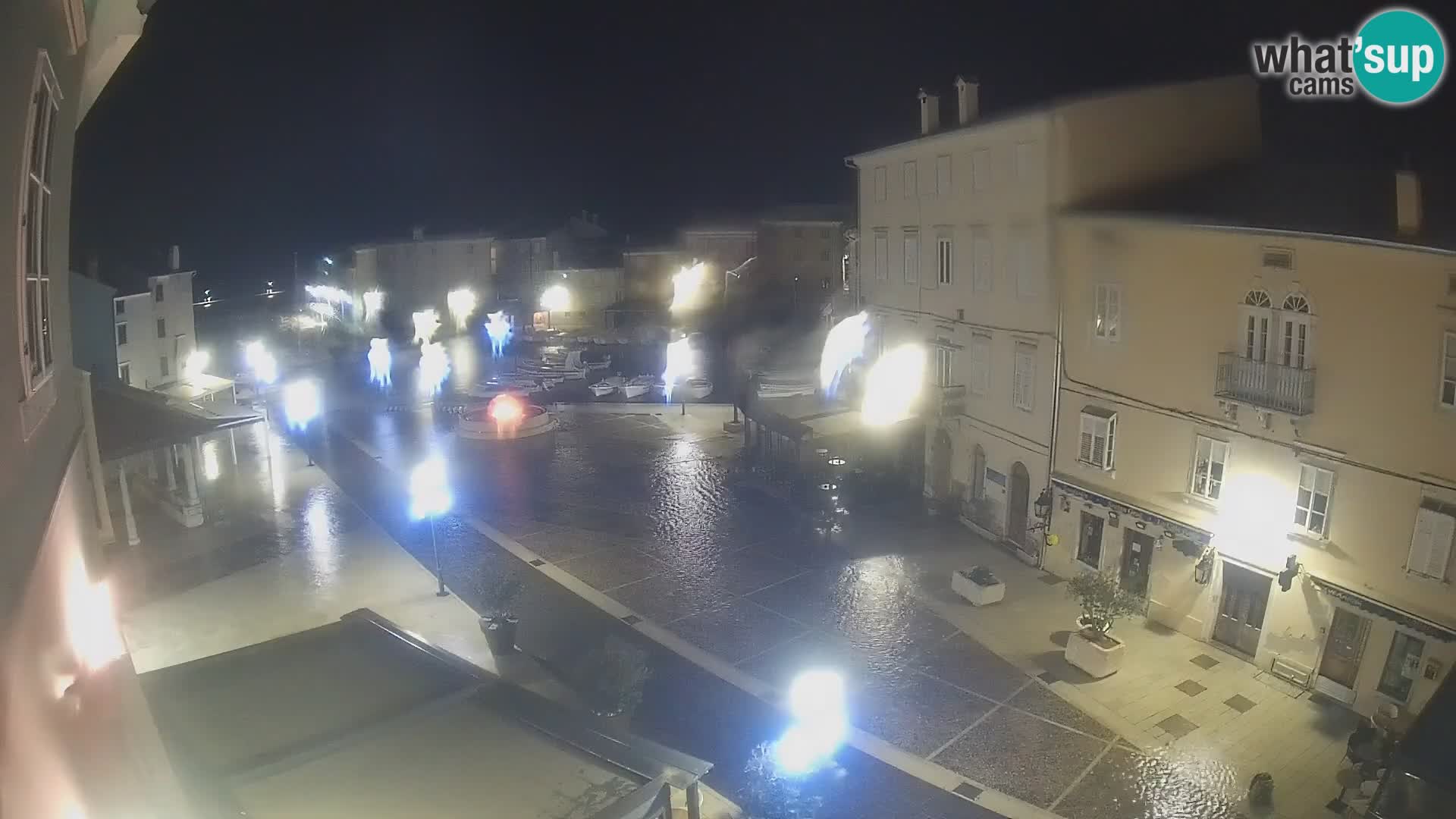 LIVE cam Cres Stadt – Hauptplatz und “mandrač” – Cres Insel – Kroatien