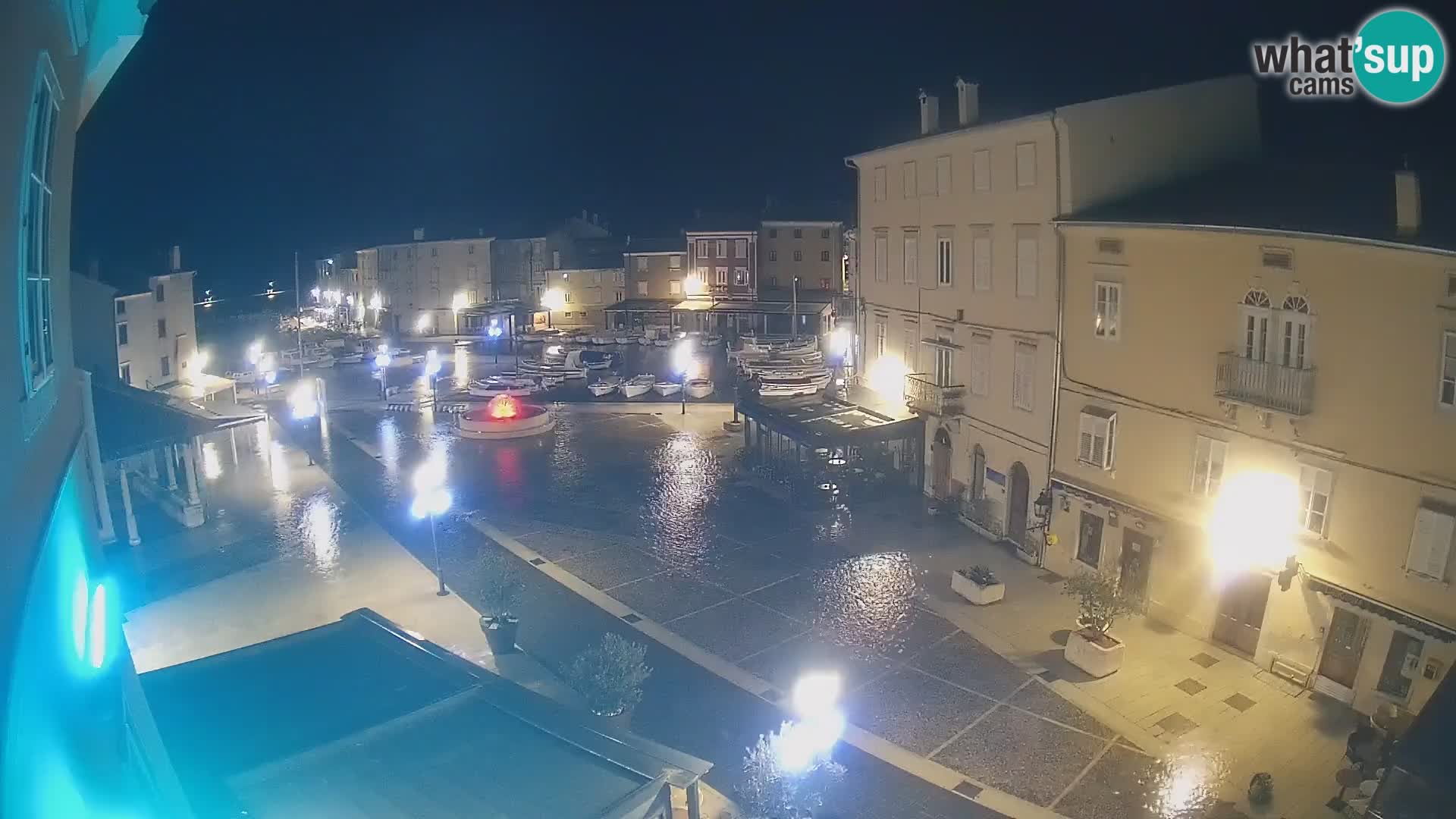 LIVE cam Cres Stadt – Hauptplatz und “mandrač” – Cres Insel – Kroatien