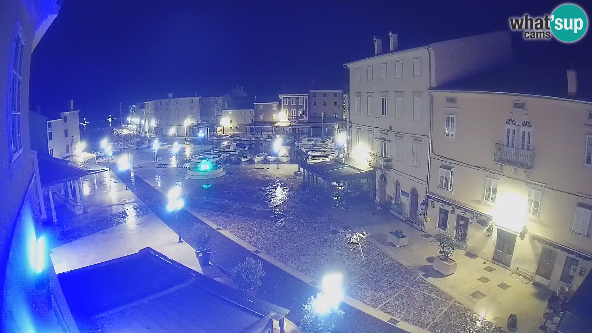 LIVE cam Cres città – piazza principale e “mandrač” – isola di Cherso – Croazia