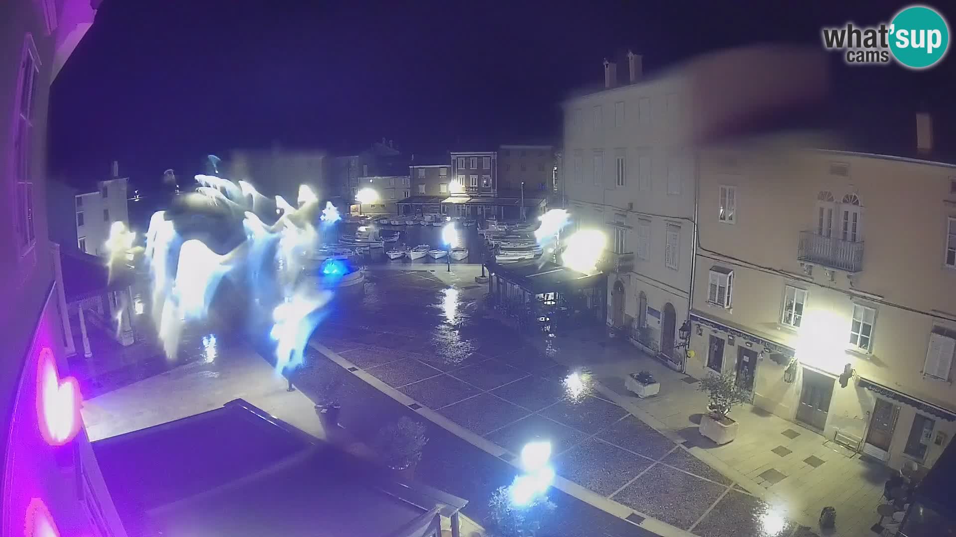 LIVE cam Cres Stadt – Hauptplatz und “mandrač” – Cres Insel – Kroatien