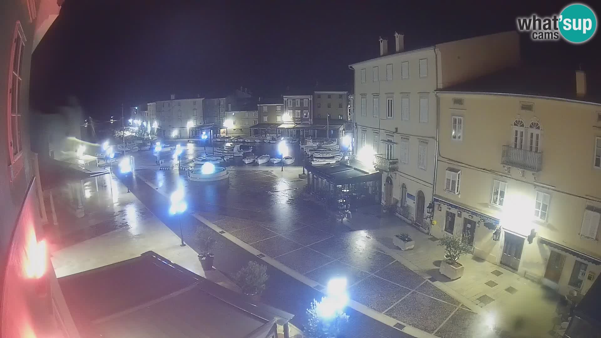 LIVE cam Cres Stadt – Hauptplatz und “mandrač” – Cres Insel – Kroatien