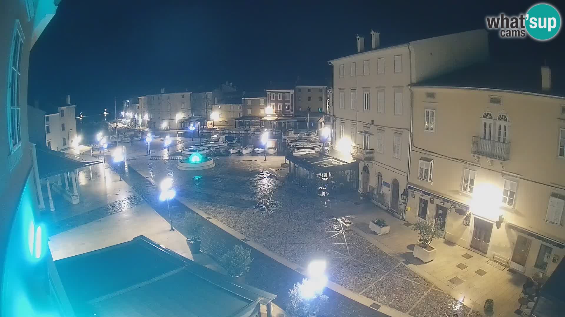 LIVE cam Cres città – piazza principale e “mandrač” – isola di Cherso – Croazia