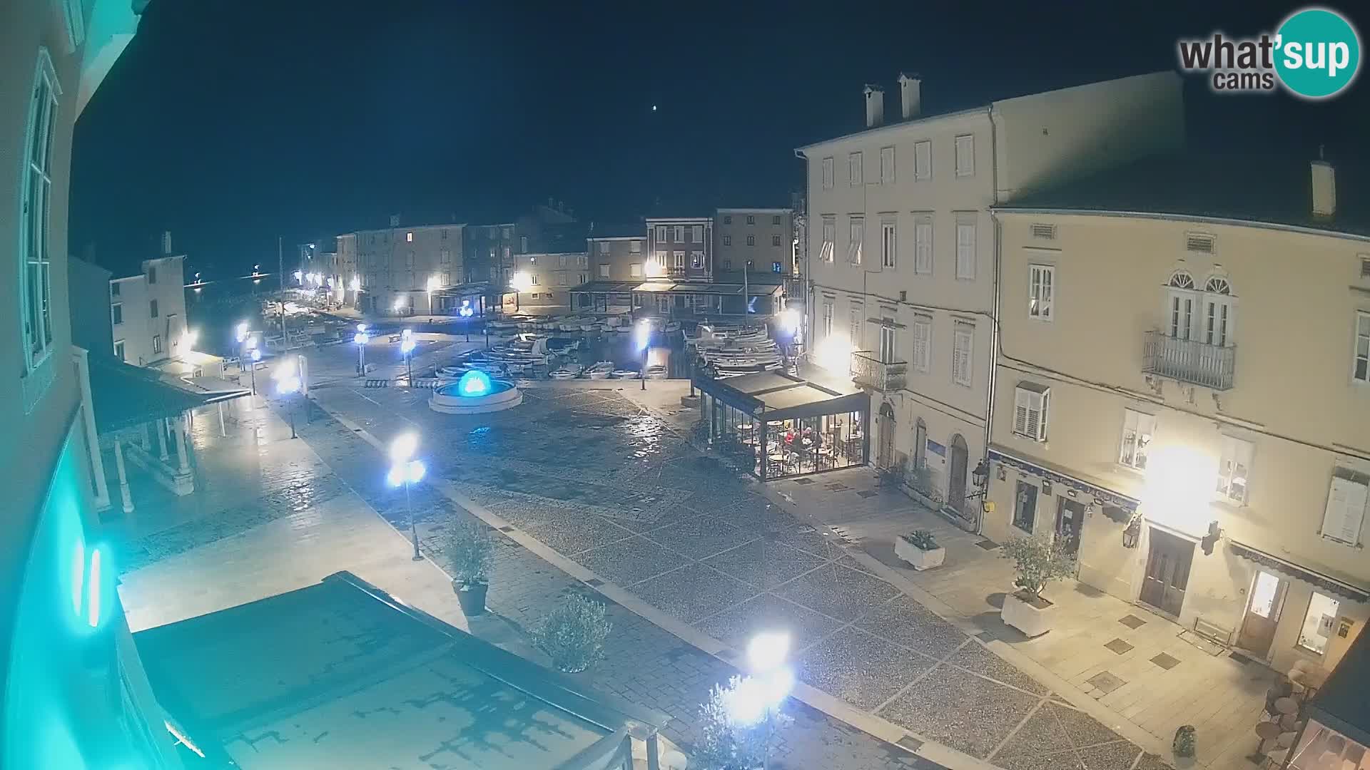 LIVE cam Cres città – piazza principale e “mandrač” – isola di Cherso – Croazia