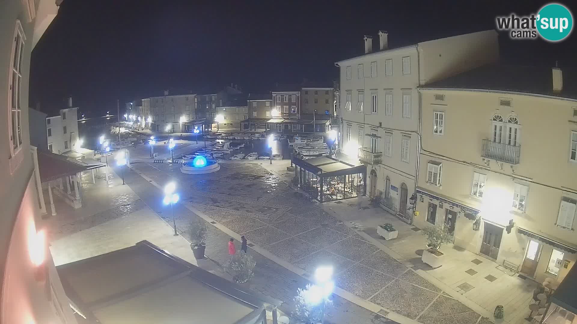 LIVE cam Cres città – piazza principale e “mandrač” – isola di Cherso – Croazia