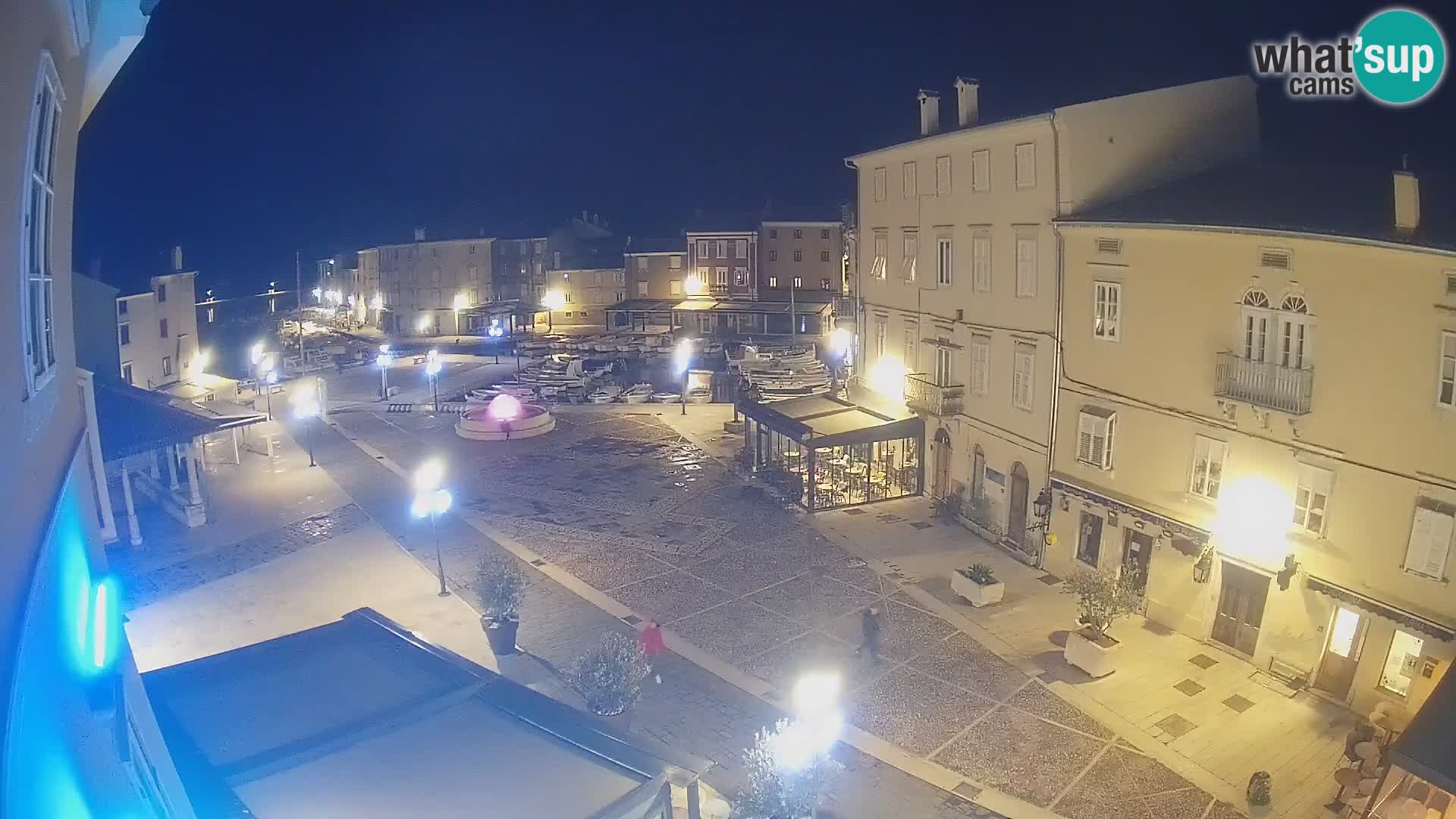 LIVE cam Cres città – piazza principale e “mandrač” – isola di Cherso – Croazia