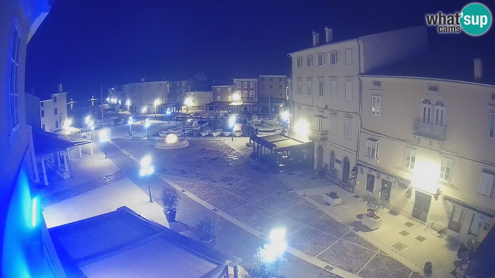 LIVE cam Cres Stadt – Hauptplatz und “mandrač” – Cres Insel – Kroatien