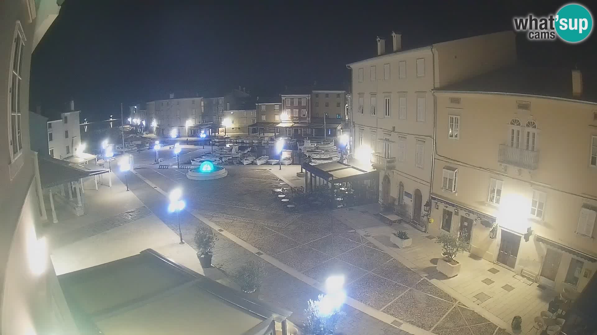 LIVE cam Cres Stadt – Hauptplatz und “mandrač” – Cres Insel – Kroatien