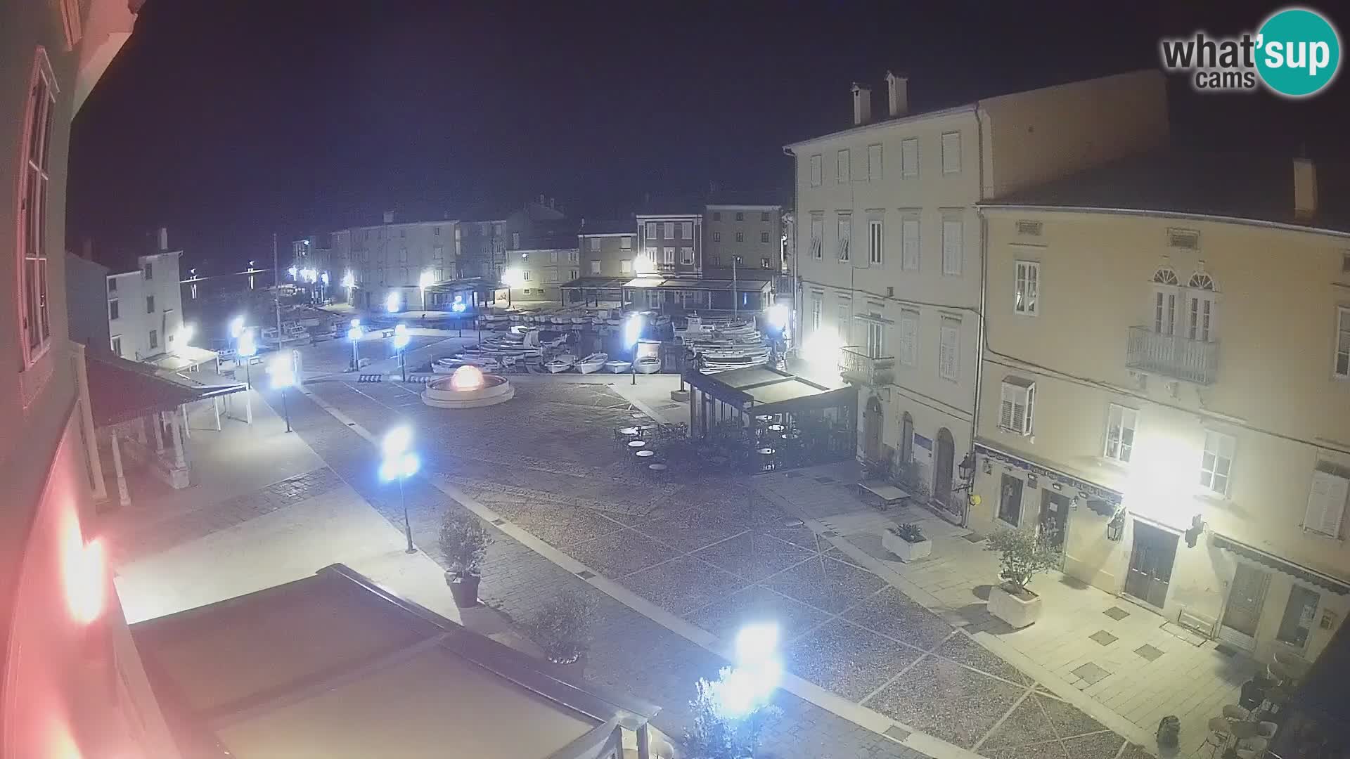 LIVE cam Cres Stadt – Hauptplatz und “mandrač” – Cres Insel – Kroatien