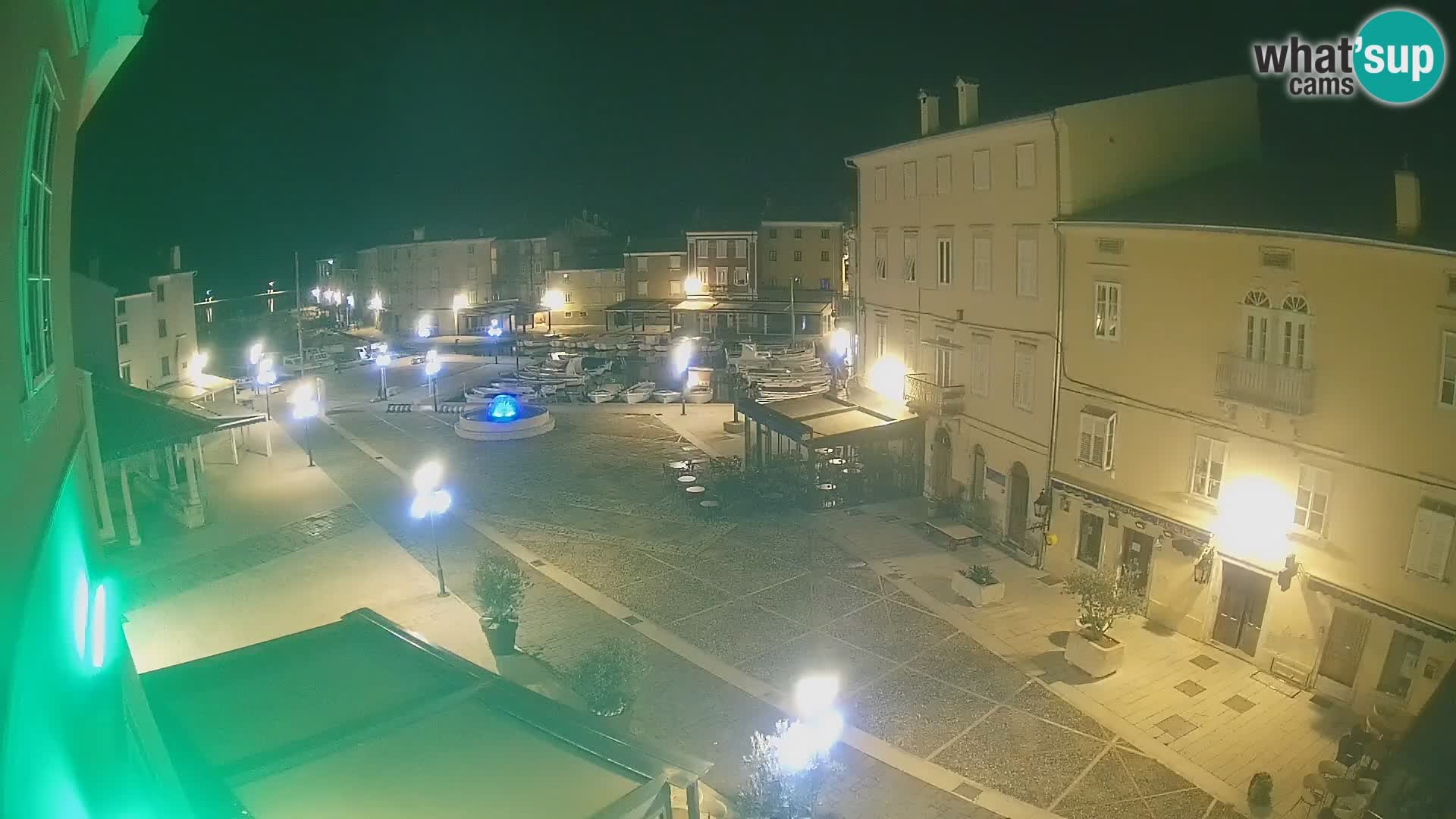 LIVE cam Cres città – piazza principale e “mandrač” – isola di Cherso – Croazia