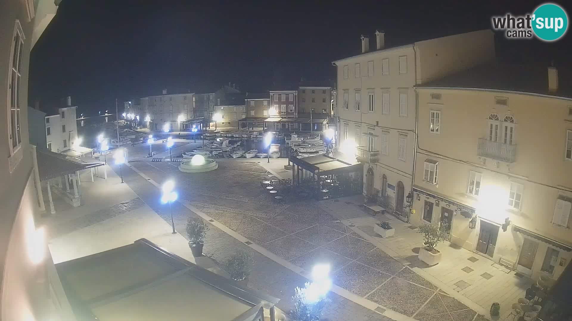 LIVE cam Cres Stadt – Hauptplatz und “mandrač” – Cres Insel – Kroatien