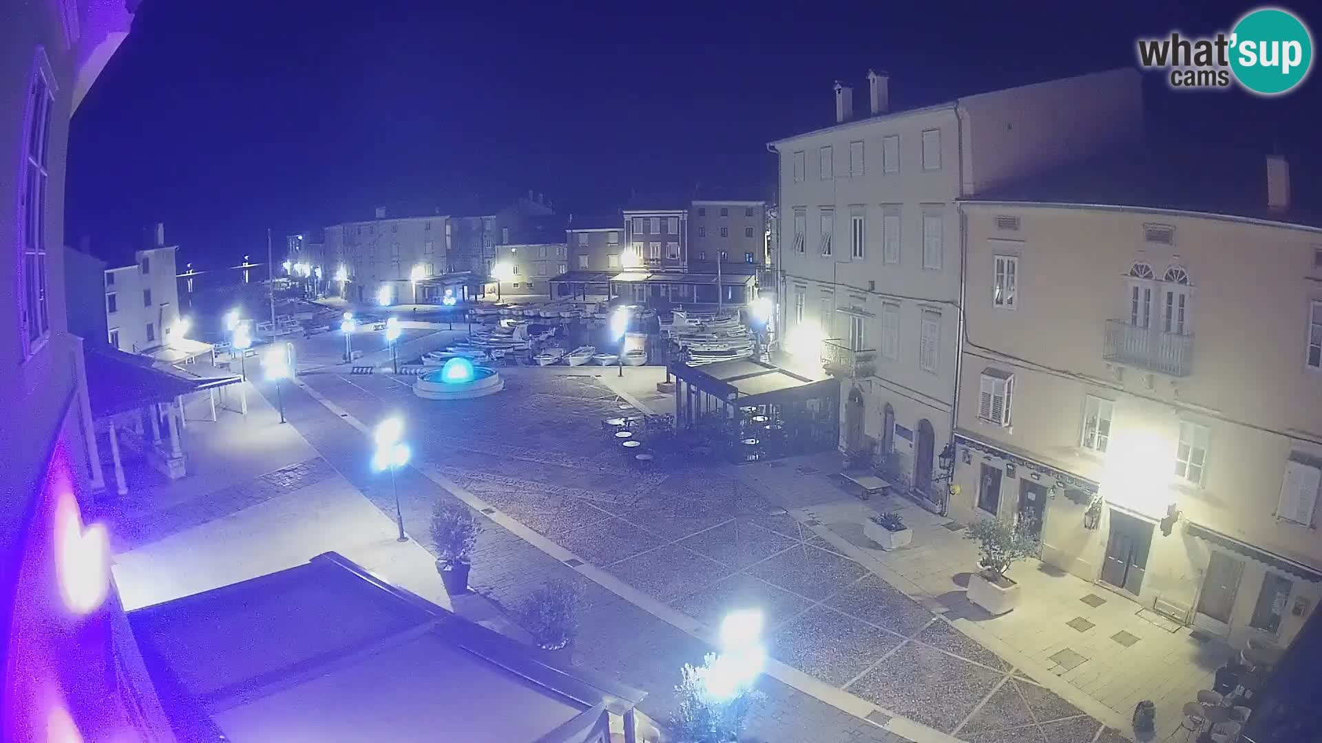 LIVE cam Cres città – piazza principale e “mandrač” – isola di Cherso – Croazia