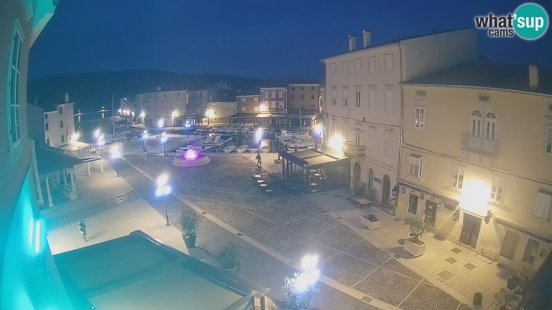 LIVE cam Cres Stadt – Hauptplatz und “mandrač” – Cres Insel – Kroatien