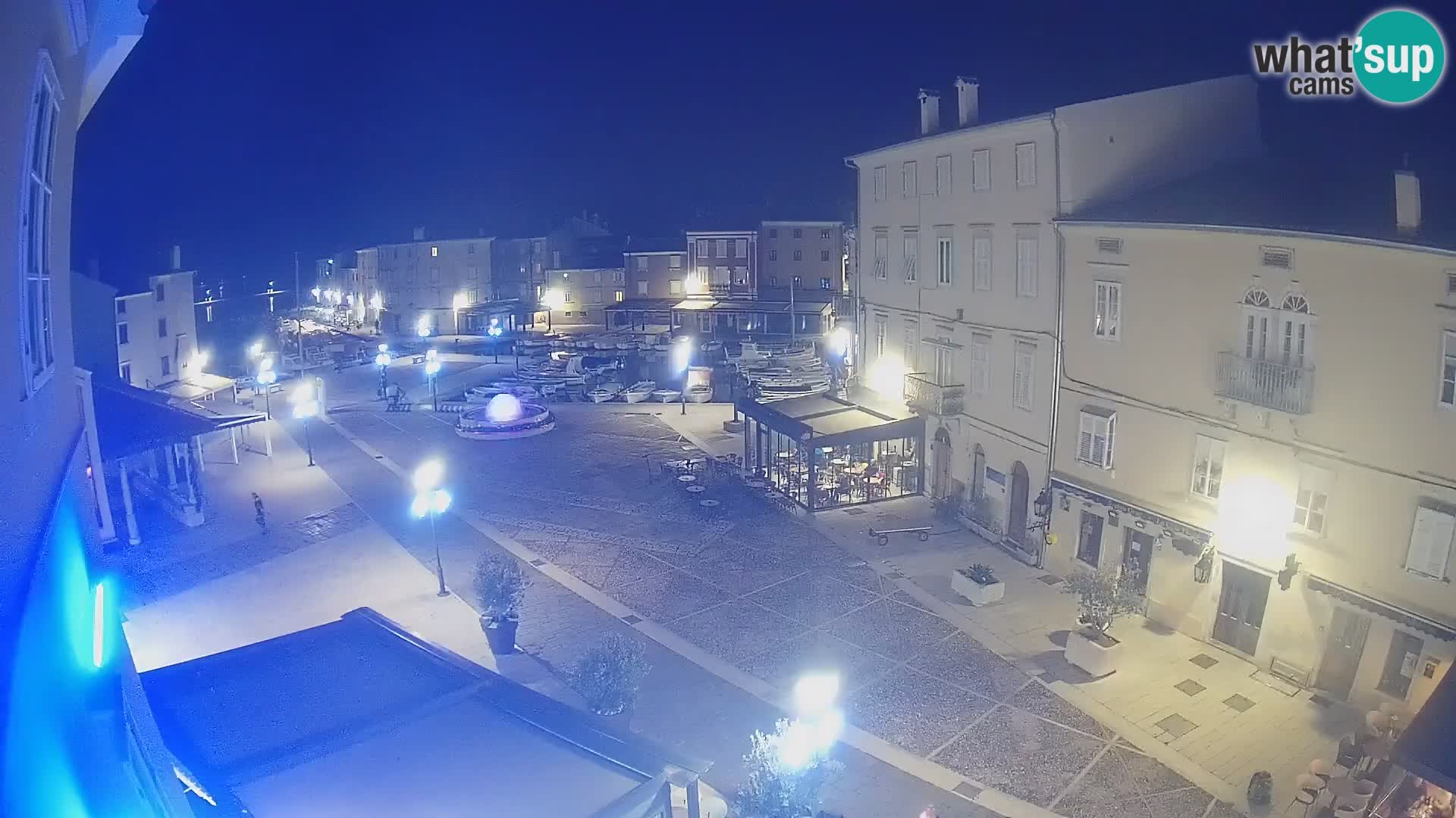 LIVE cam Cres città – piazza principale e “mandrač” – isola di Cherso – Croazia