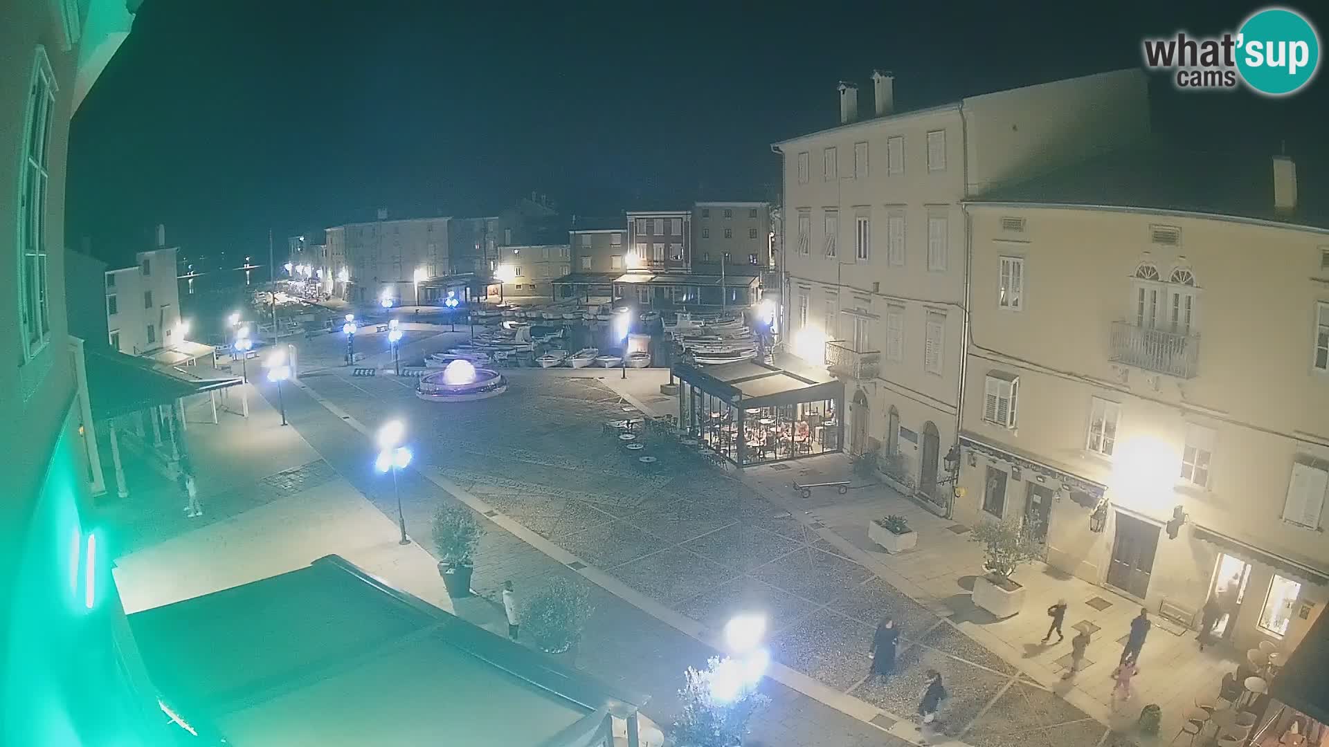 LIVE cam Cres città – piazza principale e “mandrač” – isola di Cherso – Croazia